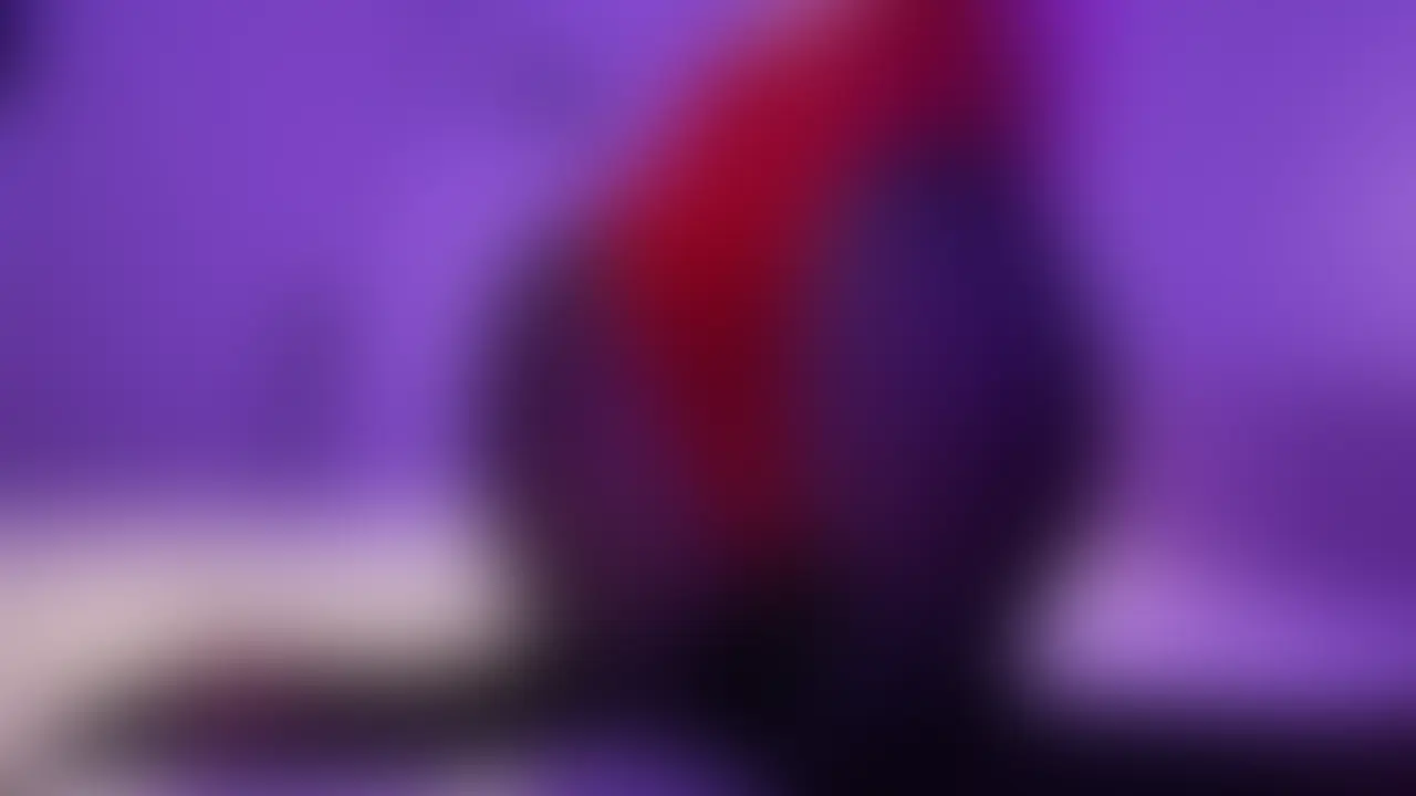 ハイレグとテカテカのストッキング履いた痴女に手コキ責めされました。。。 (2/2)