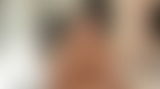 文学を学ぶ有名大学1年生が何度も絶頂!イった後も激ピスしたらおかしくなっちゃいました...(1時間9分)
★ポイント★
・清純な見た目と愛嬌&性欲たっぷりなアイドル級美少女がやってきました!
「恥ずかしいよぅ...」可愛い反応を見せる19歳の表情が可愛すぎます(どんどん淫乱になっていく姿に大興奮!!)
・感じやすい敏感体質!!(ベロキスだけでマンコが濡れ濡れに...エッチな喘ぎ声も超絶可愛いです)
・フェラでは微笑みながら咥える姿が愛嬌たっぷりで可愛い!(小さいお口に喉奥挿入!イラマでジュボジュボするシーンは最高にシコい)
・正常位では脚を身体に絡めて密着してくるのがエロすぎる!
(清純な女子大生のポルチオをバックで○○○したら女性器がトロトロに...締まり具合エグかった)
・最後はお風呂で立ちバック!(背後から突きまくったら連続イキしてエロすぎた...何度もイッたマンコがトロトロすぎて過去最大級に射精しちゃいました) (2/2)