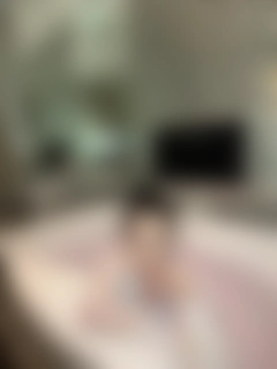 今週も頑張れた？
美奈子も頑張ったよ！
乾杯！

Did you do well this week?
I did my best, too!
Cheers! (2/2)