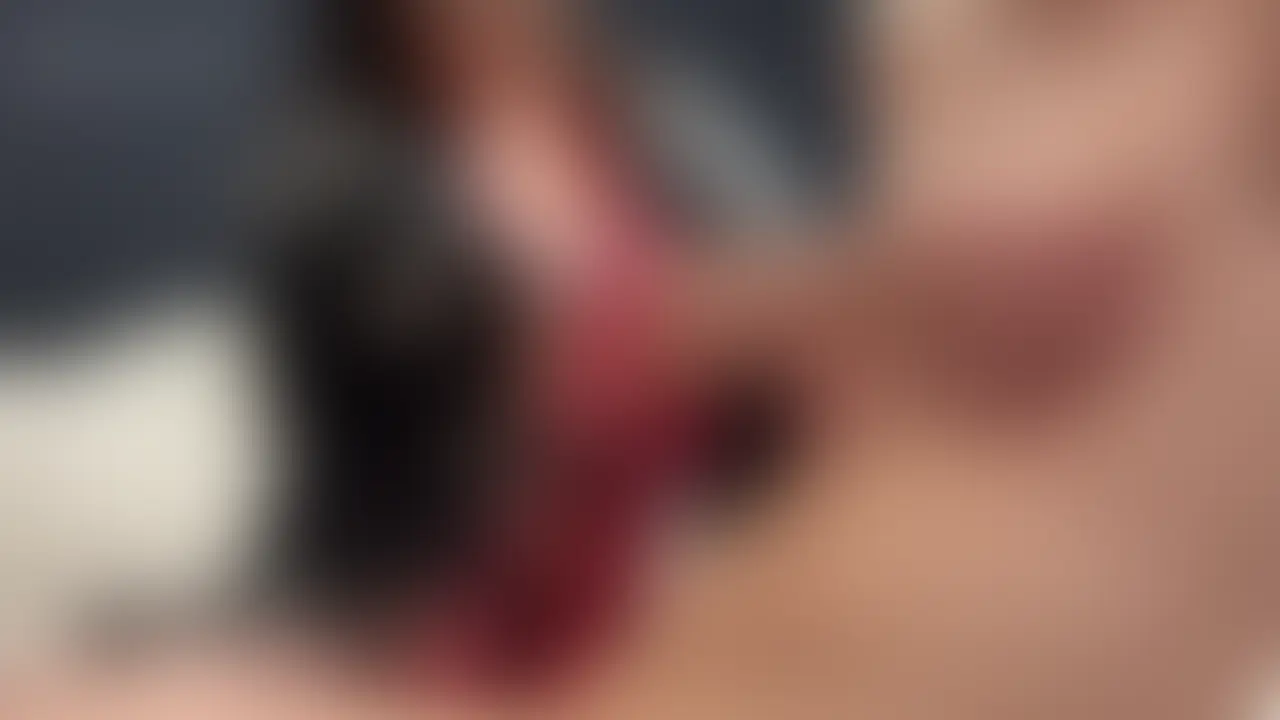 M男くんを座らせて乳首責め手コキ!
もっといっぱい寸止めしたかったけど暴発した😒 (2/2)