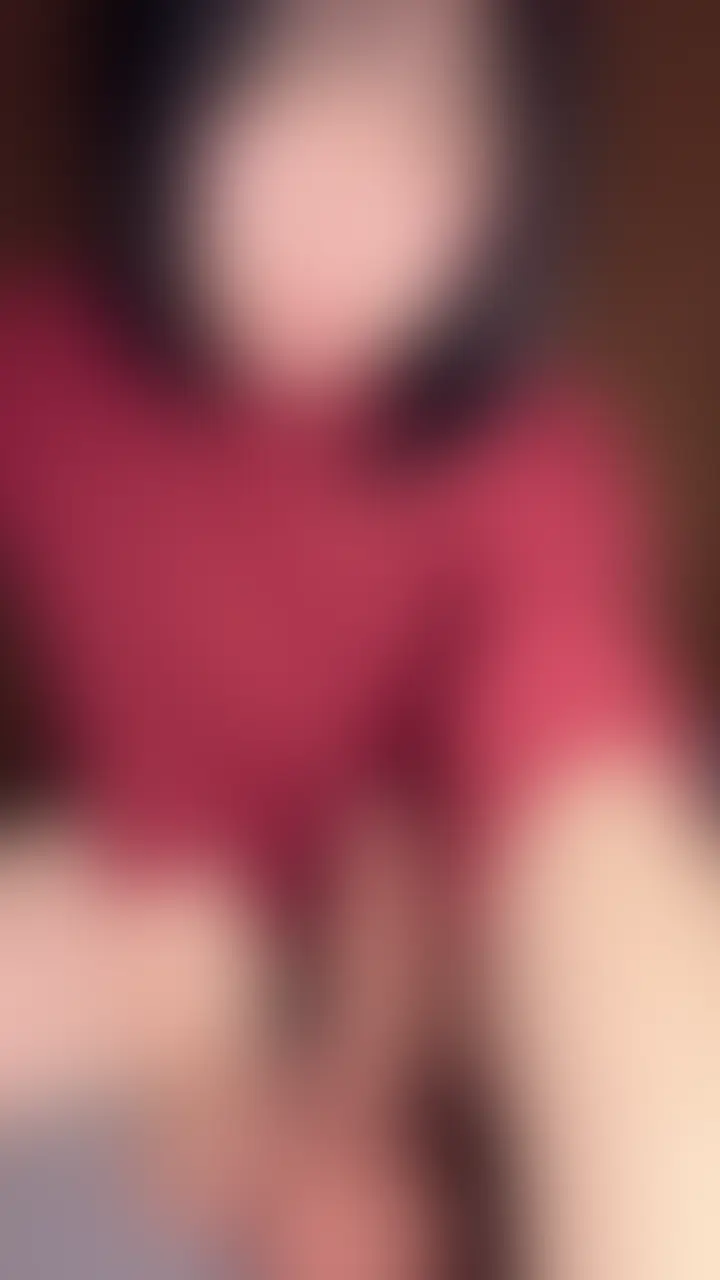盛りマン素股で射精🩷しっかり搾精しちゃうね...♡
……………………………………
こんばんは!もちだです!
右上お気に入りボタン💗お願いします!
活動の励みにさせていただいております🐈⬛🐾
本日の動画更新は....
ヌルテカ盛りマンでザーメン搾精しちゃいました...♡
ぷっくり盛りマンに食い込むおち〇ぽディ〇ドが...
ローションぬるぬる♡にされながら…
えっぐい手コキ♡太ももコキ♡
イきたいのに「まだダ~メ♡」と焦らされ焦らされ、
最後はぬるぬる盛りマンに擦りつけられて...🍌💦
…どうだった?♡
ハマったら抜け出せない激ヤバ手〇キ、
あま~い言葉〇めでゾワゾワしながら
何回も射精してね......💗 (2/2)