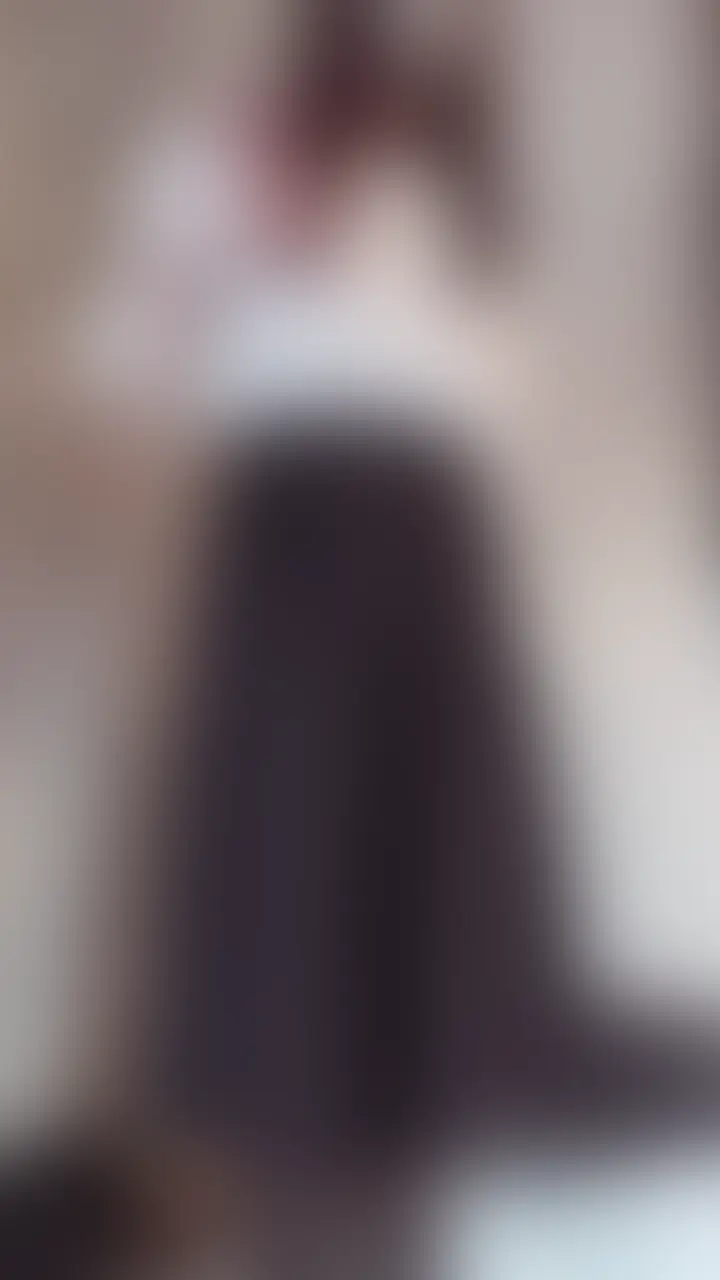 立っておちんちんでオナニー→座ってパンツ見せながら、あそこに電マとおちんちんグリグリして気持ちよくなって。。→パンツ脱いでディルドで奥までグリグリ。。。💓 (2/2)