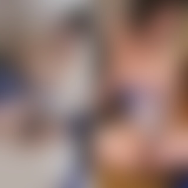 昼職女子限定外性器鑑賞会【渋谷オメコ帝国ナイト】31★「平日限定キャンギャル闇営業！番外編」
素人限定、外性器を撮りまくれる禁断イベントですが平日にも開催されており、このイベントがもっとすごい！週末はキャンギャルでレース場で頑張っているレオタードギャルたちが本業だけでは食えないので禁断の平日出演！！
普段の素人イベントよりも5倍くらいの高額入場料なので観客も経営者や医師など上級国民だけのプレミアムイベントです。
本業キャンギャルだけあってボディは極上でおっぱいとか並の巨乳や美乳じゃございません。
洗練されたボディを観客にみせつけるようにレオータードを脱ぎましてなんと外性器もこの場限りのフルオープン！
さらに性具をつかってのオナニーは圧巻のひとこと。
4人登場しており、いずれも美女美乳、そしてオナニーもガチイキのハード系で責めまくっている展開！こんな美しい裸体みたことがあるだろうか。

分数13分39秒
映像サイズ　1920×1080 (2/2)