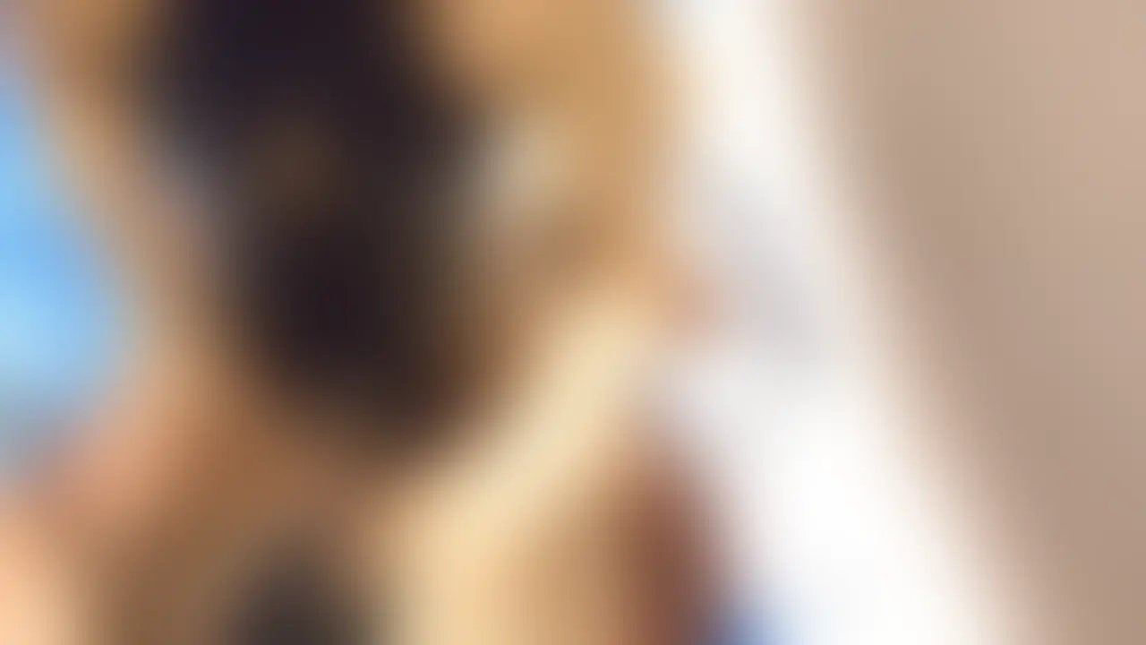 ペニバンで喉奥を犯す動画 (2/2)