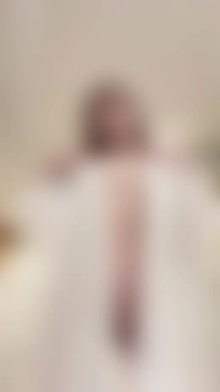 右上の「♡いいね」押してから見てくれると嬉しいです🫶
※本編は20秒からです🫶
,,,,,,,,,,,,,,,,,,,,,,,,,,,,,,,,,,,,,,,,,,,,,,,,,,,
初めまして.ᐟ .ᐟ
みお です💭
初めて潮吹きしちゃいました🫶
これが潮吹きなのかな??😇
潮の部分をじっくりみてね🫣
スタイル褒められるとすっごく嬉しいです!
今後はみんなとイチャイチャしてる動画も
投稿してみたいな♡
一緒に気持ちよくなってくれたら、嬉しいです🥹
----------
みお(24歳)
Fカップ
OL (2/2)