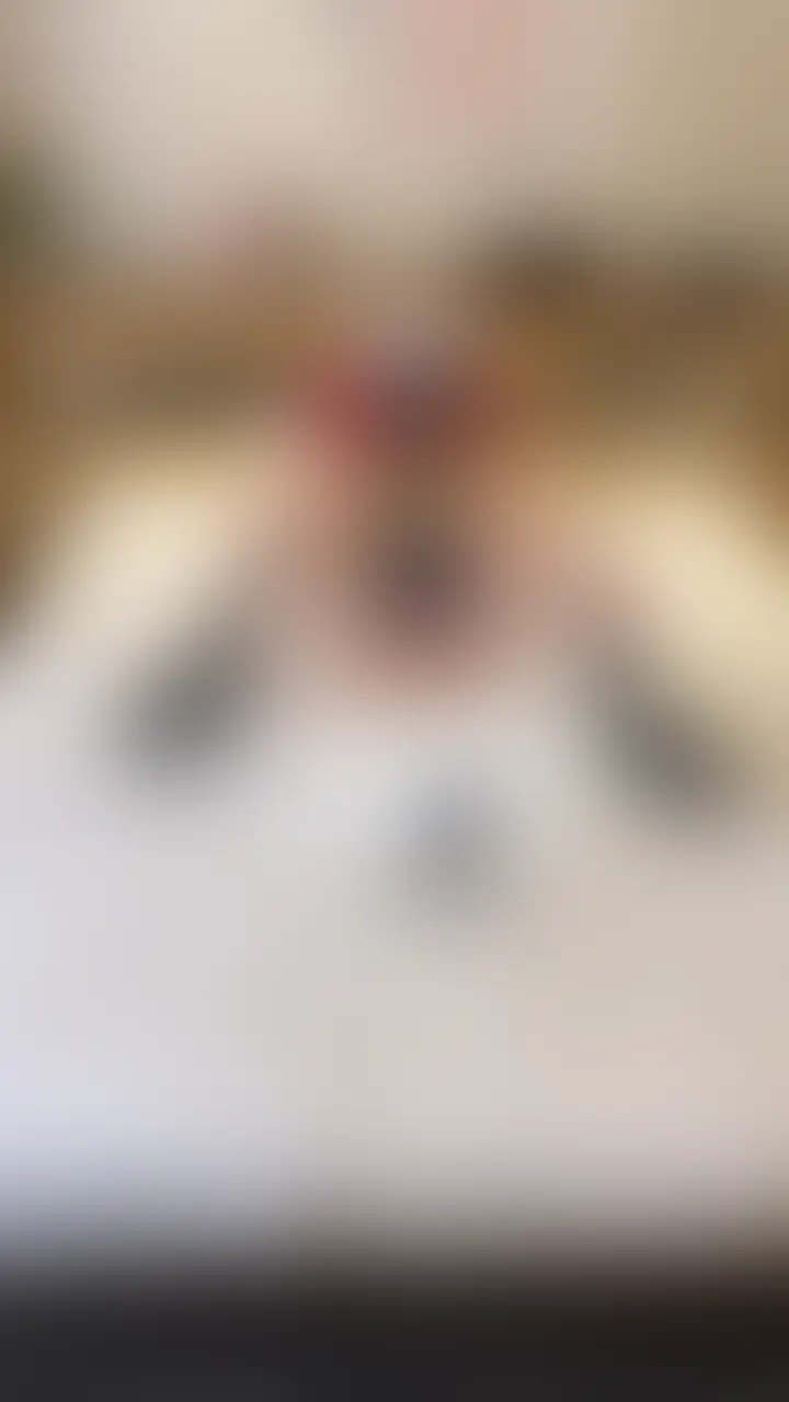 前回アップした動画の別アングルバージョン②です💋
 えっちした後だけど性欲止まらなくて、だんなちゃんがシャワー浴びてる隙にさっき使ってもらったおもちゃでオナニーしちゃった💕 (2/2)