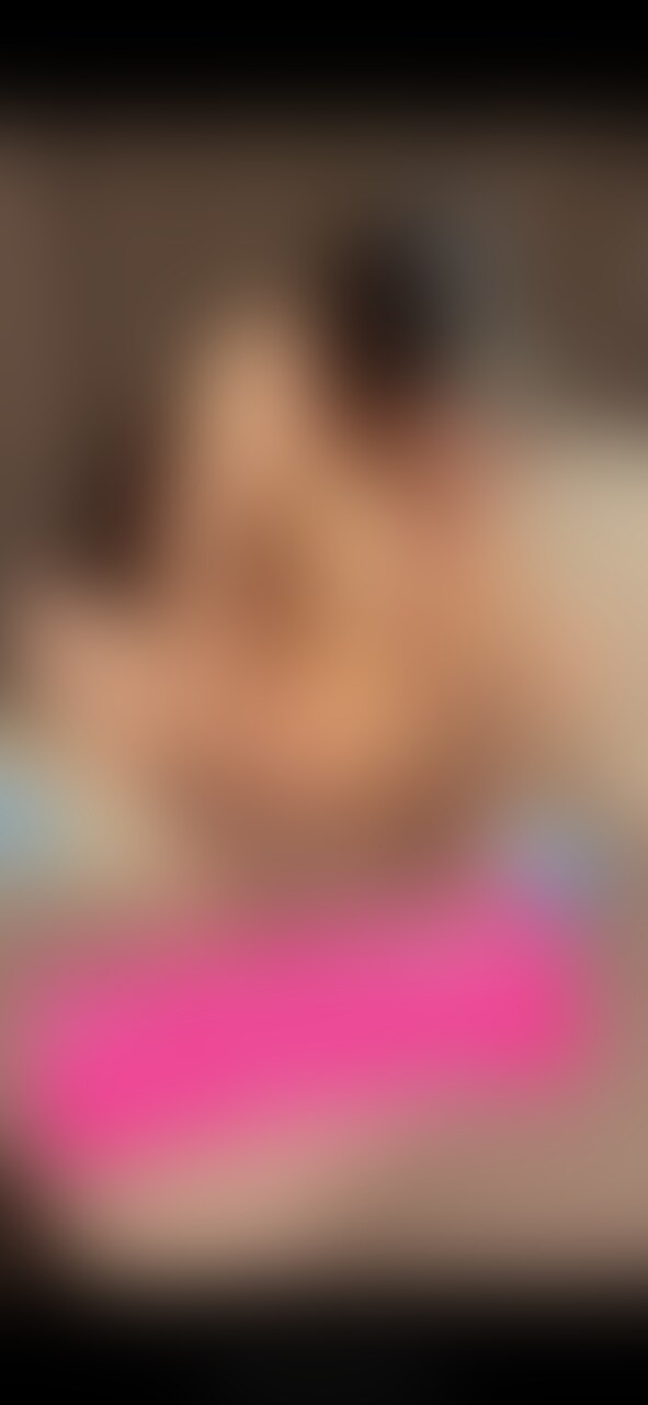 私たち夫婦のリアルsexを撮影してみました。
こんな感じでsexをしてますが、違うパターンもあったりで、色んなsexを楽しんでます☺️💞 (2/2)