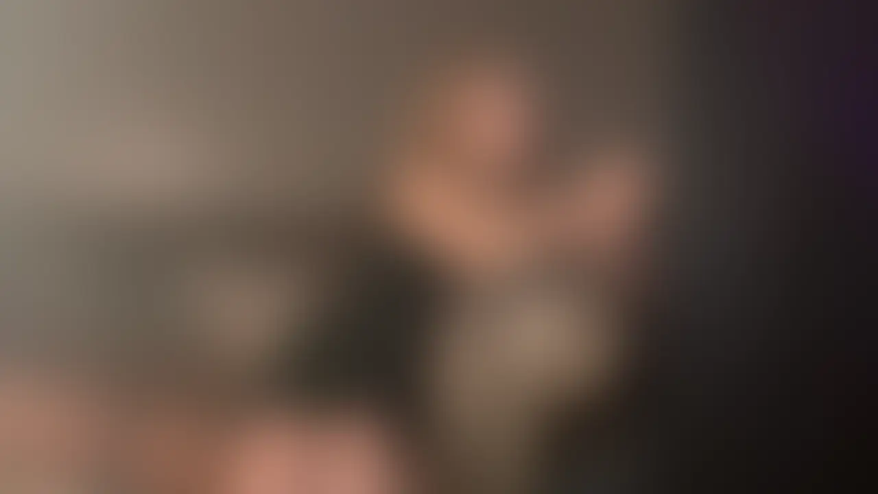 【筋肉巨根×甘サドギャル】57分🔥唾液まみれSEX💋唾液・アヘ顔・中出し全部入り【vol.129】
🔥筋肉巨根×甘サドギャル
今回の相手は──初めての・・・
バチボコ👿るでぃ👿さん💪とコラボ動画です💞
鍛え抜かれたカラダと巨根に【57分】本気で壊されました🔞
今回のアンは・・・
半分“攻め”で、半分“責められ”🔥
自分から舌で責めながら・・・
次の瞬間には押し倒されて喘がされる──
どんな人にも刺さると思う💋
途中、恥ずかしすぎたけど
セックス中ダブルピースもしちゃいました✌️💦
「売っていいの…?」って本気で迷ったけど
“本気のアン”を見てもらいたくて出します🔥
💋唾液・イラマ・口内射精・中出し
・アヘ顔ダブルピース──
こんなエロい動画、見逃したら後悔しちゃうから💝
*定価¥3,980 (2/2)