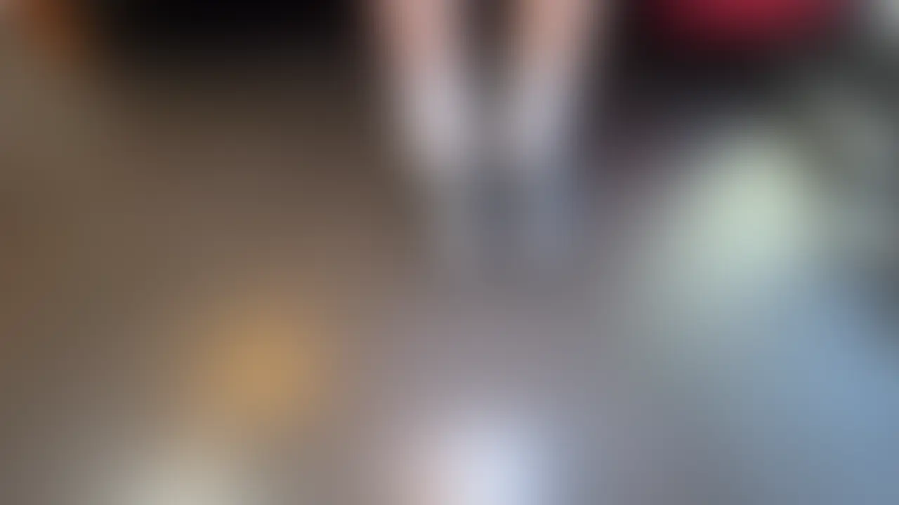 おっぱいぶっかけ第5弾!!
最初はおっぱい撮影からいずれハメ撮りをさせてもらおうと思ってはじめましたが、おっぱいにぶっかけるのって私の性癖と再認識した伊達ハメです。
今回撮影に協力してくれた素人JDの『のんさん』。
撮影後に彼女を送るときに聞いたのですが、彼女のお父さんみなさんが知っている
超大手企業の役員の娘さんでした。
撮影を始める前から、ずいぶん落ち着いている子だなぁとは思っていたのですが、そういう環境で育った女性だったからなんですかね。。。
余計な会話はせず淡々と伊達ハメにおっぱいを揉みしだかれなめられるのんさん。。
肝が据わっています。。。
ハッキリ言って今回彼女が身バレしたら相当まずいことが起こる気がして編集しながらついつい顔モザイクを濃くしてしまいました。ご勘弁ください。
服の上から弾力のあるおっぱいを触った後に服を脱いでもらうとピンクの可愛いブラがのんさんのおっぱいを包み込んでいます♪
ブラの上からもおっぱいをモミモミして楽しみますが、早くブラの下のおっぱいを見てくてしょうがない。
ブラを取ると、そこには張りがある形のいいDカップの乳房と可愛い乳首!!
触ると硬くなる乳首と、静かに目を閉じて感じるのんさんの表情におじさんの股間はすでにギンギン。。
もう我慢できない!
乳房の香りを楽しみつつ、のんさんの乳房に舌を這わせると、初めは静かに息を漏らしていたのんさんも徐々に感じ始め、口からは控えめな吐息が聞こえ始めます。
その上品な反応にいつも以上におっぱいを舐めに力が入ってしまいました。
ベッドに移動してカチカチになっている肉棒をパンツ越しに触ってもらってからのフェラ。
カチカチになったチンコを丁寧に舐めてくれるのんさん。。。
こんな落ち着いた美女の小さな口の中に自分のチンコが入っている。。。
そう思っただけで快楽が一気に押し寄せます。
『駄目だ、イキそう、、、横になって!!!』
最後はのんさんのおっぱいに大量の精子をぶっかけ!!!
いつも以上の精子がのんさんに飛び散り、彼女のおっぱいを精子だらけにしてしまいました。。。。
プレミアムプラン限定のおっぱいマッサージ付き動画になります。
(身バレ防止のため、のんさんの顔にはモザイクを強めにかけています) (2/2)