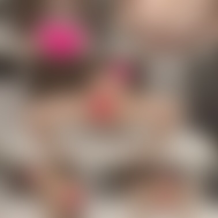 【アンリ♥エッチなギャルJDちゃん♥♥】セフレのアンリちゃんに、自撮りでド淫乱なオナニーをさせてみた件
俺たちの身近にいるエロそうでイケてる女を皆様に紹介する企画!
今回はアンリちゃん(#3)です!!
#1~#2をご覧になられた方は、ご存じだと思いますが、アンリちゃんは、俺の友達のスケコマシの徹君の地元の後輩で、女子大生をしているスレンダーなギャル系女子です!
徹君とはいわゆるセフレの関係で、2人は、会えばセックス(&エッチな事)をするような関係です!
今回は、そんなアンリちゃんに、自撮りでド淫乱なオナニーをしてもらいました!
アンリちゃんは、オナニーをした事はあるけど、頻繁にはしておらず、もちろんカメラ前でオナニーをするのも初めてなので、いざ撮影をするとなると戸惑っていったのですが、恥ずかしがりながらも頑張ってしてくれました!
恥ずかしさも相まってなのか、次第に気持ちよくなっていき、いつものセックスよりも激しく絶頂をむかえていました!
徹君に、エロビッチに仕込まれているので、感度抜群の敏感ボディー&アンリちゃんのマ〇コは、締りがいいキツマンで、マ〇コがバイブを咥えてはなさないところも見物です!
そんなアンリちゃんのギャルビッチな自撮りオナニーに興味がある方は、是非ポチッとご購入お願いします!
※この商品は、当サイト利用規約、日本国内の法律及び条令に違反する内容は一切含まれておりません。
※この商品の無断転載、転売等の二次利用を一切禁止します。 (2/2)