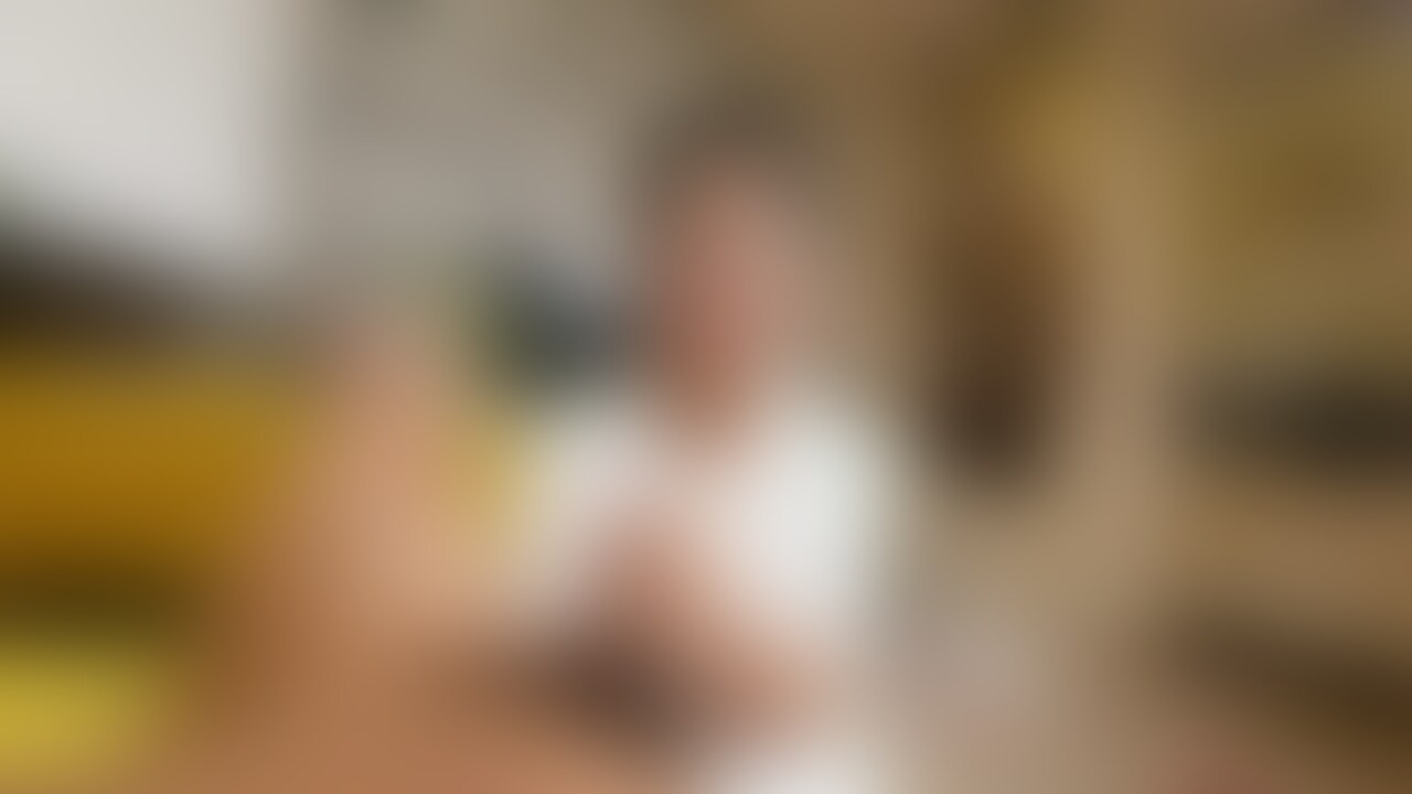 【EHCプレミアム】#023_佐々木ちゃん メ〇ードレディのお仕事(動画)
某女性用ファイシャルサロンの佐々木ちゃんです(^_-)-☆
完全素人女性とのおしっこ撮影は、NGショットが続出しちゃうんです。不慣れなため、機材セットまで我慢できないんですよねぇ。。。分かります(*´Д`)
そこが初々しいところでもあるのですが。。。
今回はそんなNGシーンを入れてみました(;^_^A
Ekusiad的にはかなり恥ずかしいですが、撮影現場のリアルなドタバタ劇が伝わればという内容となっていますm(_ _)m (2/2)