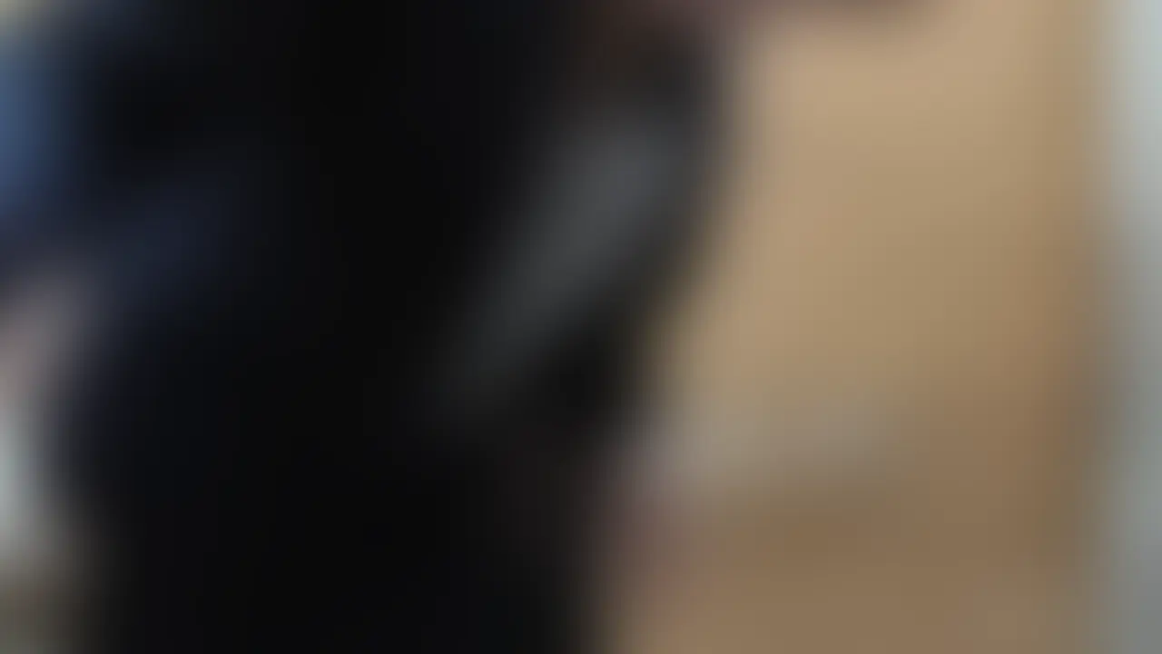 フル動画でどーぞ❤️誰にも言えない過去㊙️弱み握られて隣組のおじさんと近所の公衆トイレで… (2/2)