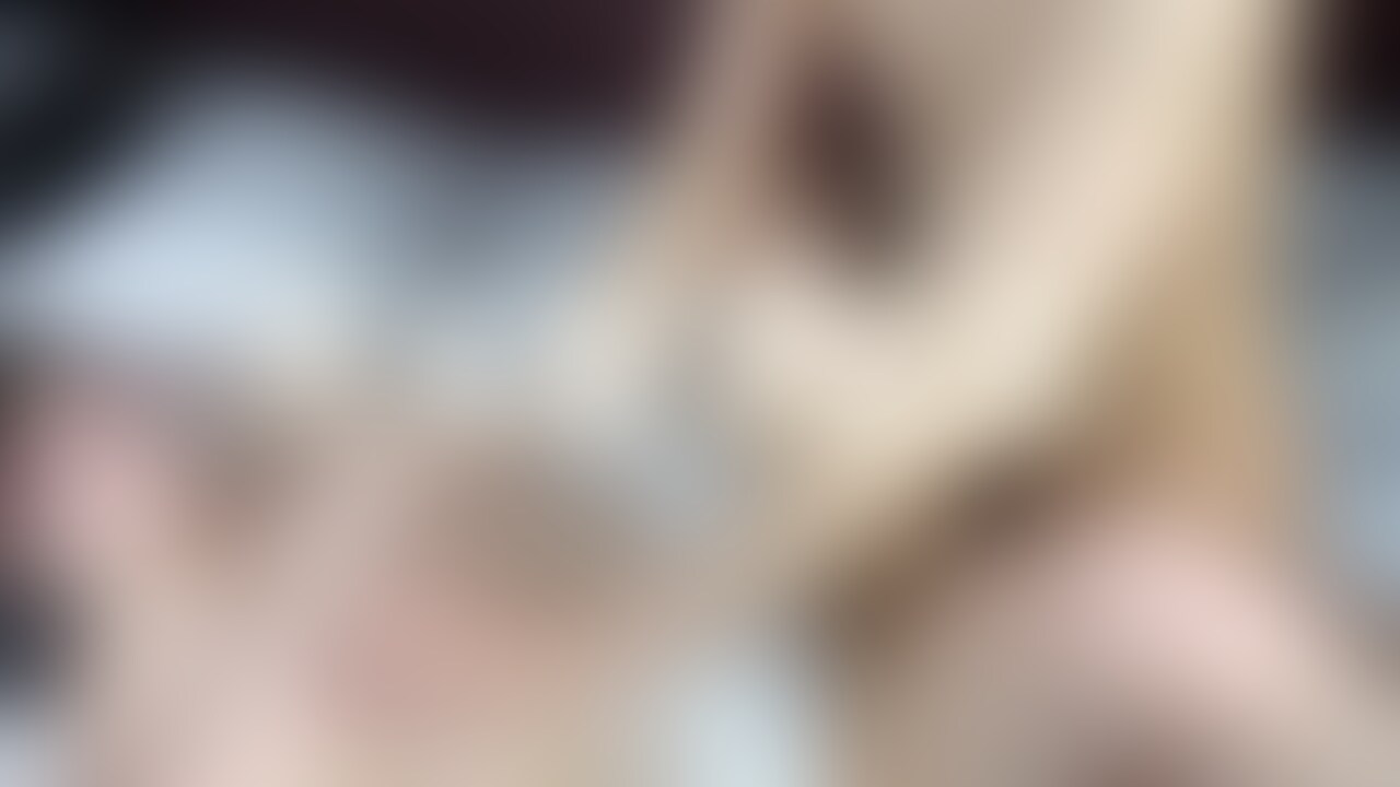 セクシーランジェリーで正常位♡ (2/2)
