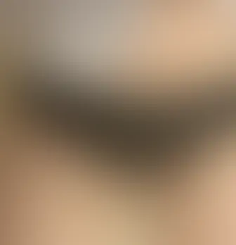 ぽぽぽ🌼(🥰女子大生の下着姿🥰)「ぽぽぽの今日のパンツです🥰🥰 黒の脱ぎたてパンツ😅😅 クロッチ汚れはプラン加入で見れますよ🥰」の投稿サムネイル