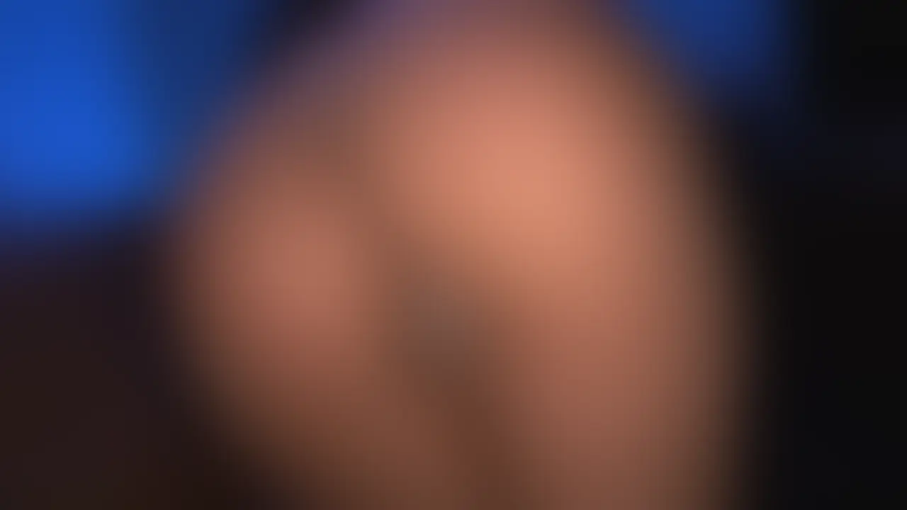 男に従順なスキモノ奥さまに大量顔射!!!
夫に隠れて他の男のチンポを欲しがるスキモノ奥様です。
見ての通りかなりの美人なのに、人という生き物は本当にわからないものですね。
「失礼します」
彼女がフェラをする前に言う言葉です。
礼儀正しくて徹底して男に従順な女です。
セックスが面倒な時は顔におもいっきりぶっかけてます。
今回、精子が沢山出たので、良かったらオカズにしてもらえたらと思います。
普通にキレイな女ですよ。 (2/2)