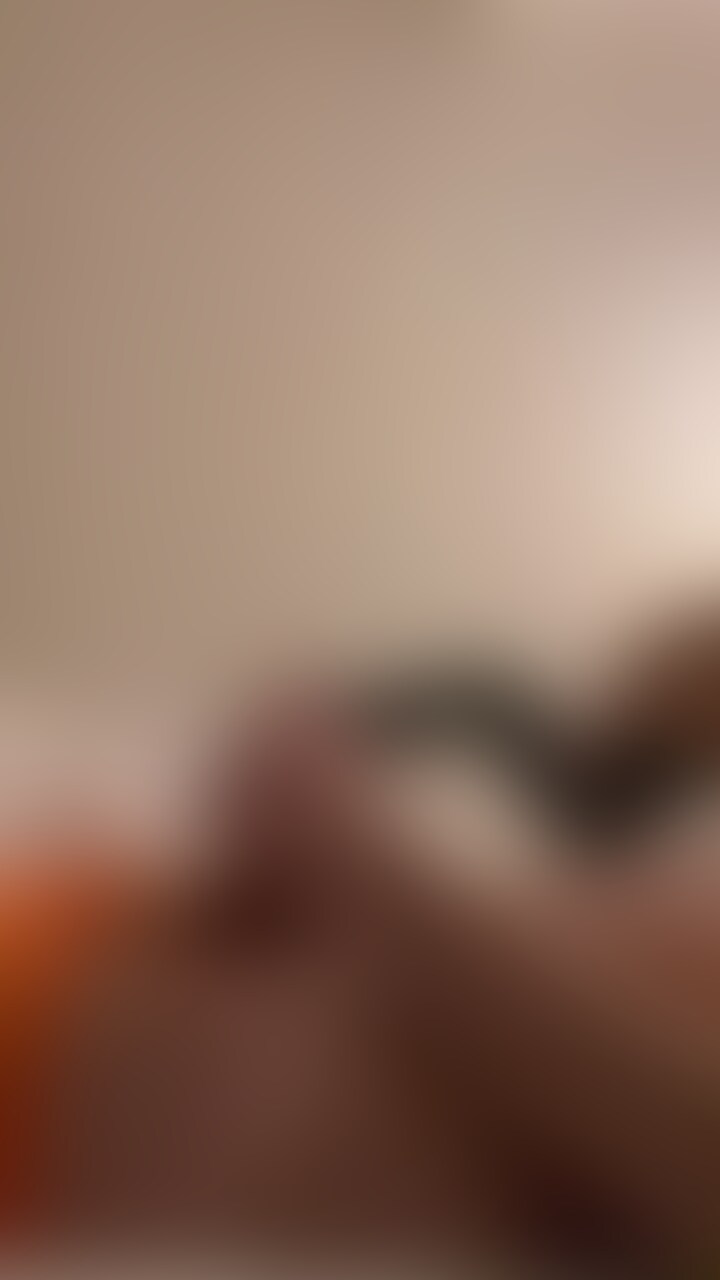 友達が寝てる横で我慢できなくてオナニーしてみた sample 1