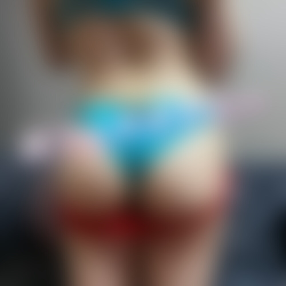 【お尻特化】むちむちお尻を見せつけて誘惑オナニーしてくる女子○生

お尻好きさんのための動画です♡
スカートからのパンチラ→ブルマお着替え→四つん這いでブルマ見せつけ→接近オナニー (2/2)
