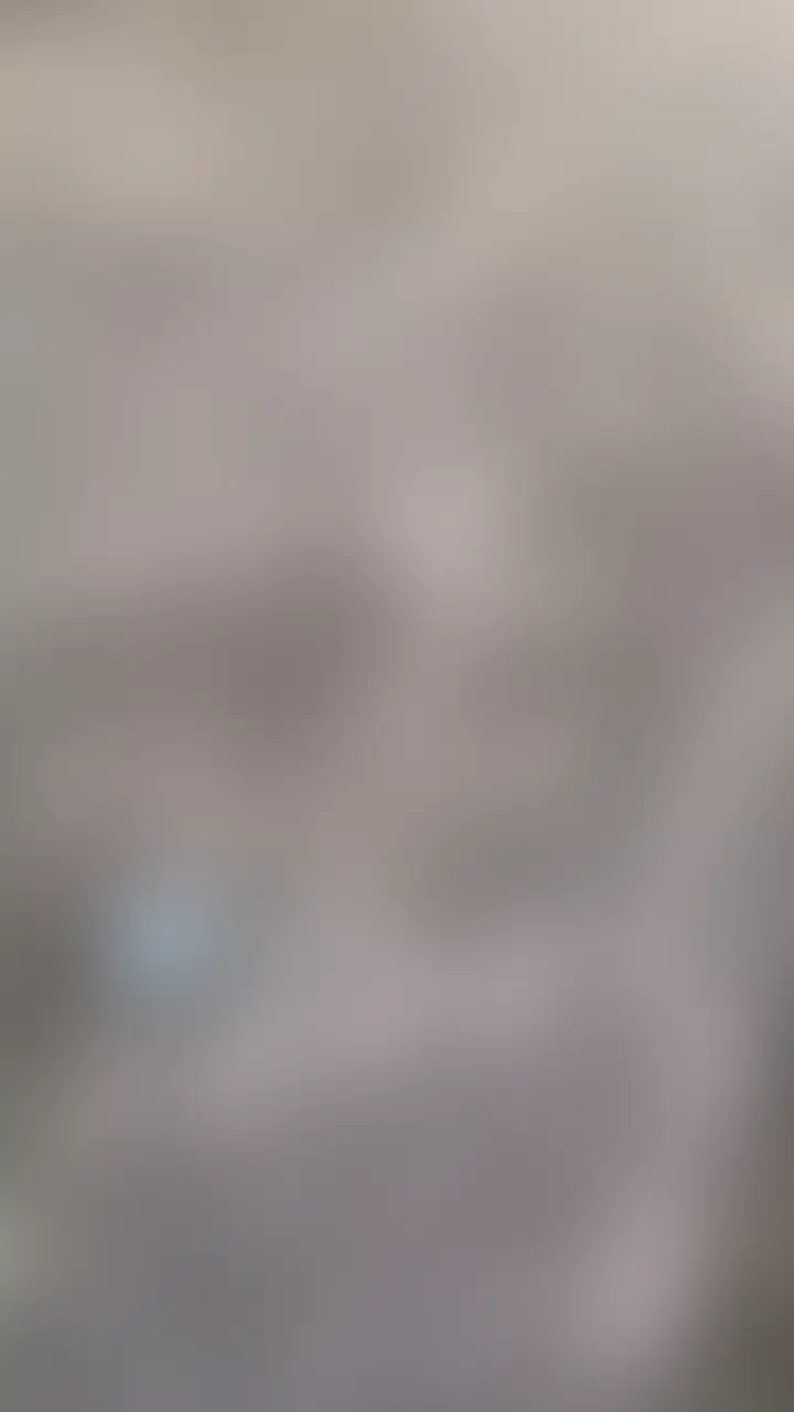 【#19NTR】Fかぷ 北欧ハーフ美女 みうちゃん 可愛いすぎる顔にたまらず新鮮な精子を合計4発射中出しエッチ
横浜育ちの北欧ハーフで まるで海外美女とエッチしている感覚で頭がおかしくなりそうな時間でした。
イケメンのサッカーをしている彼氏がいるのに、
おじさんに優しく「こうですか?」
と聞きながらリクエストに答えてくれるみぅちゃん。
美女に見られながらのフェラに思わず口内発射。
電マおな +手マンで攻めるとイキ顔も美人。
イケメン彼氏くんへの裏切りエッチ提案に
「ゴムはつけてね」となんとかOK。ただ、
途中どうしても生でエッチしたくなって
「ゴム外していい?」の無茶な生ハメ リクエストにも
しぶしぶ承認。
腰ふりながら美女に見つめられたら我慢の限界に。
2発目も美女マンコに発射。
お布団の中でちょっと休憩も
近くで裸の美女がいたらすぐに復活
おかわりセックス。
もちろん最後は生でドローりと大量 中出し。
最後はみぅちゃんも気持ちよさそうにしていました・・・
みなさん 北欧ハーフ美女とのエッチぜひ見てください。
そして主観目線で美女に見られながら
いっぱい気持ち良くなってくださいね。 (2/2)