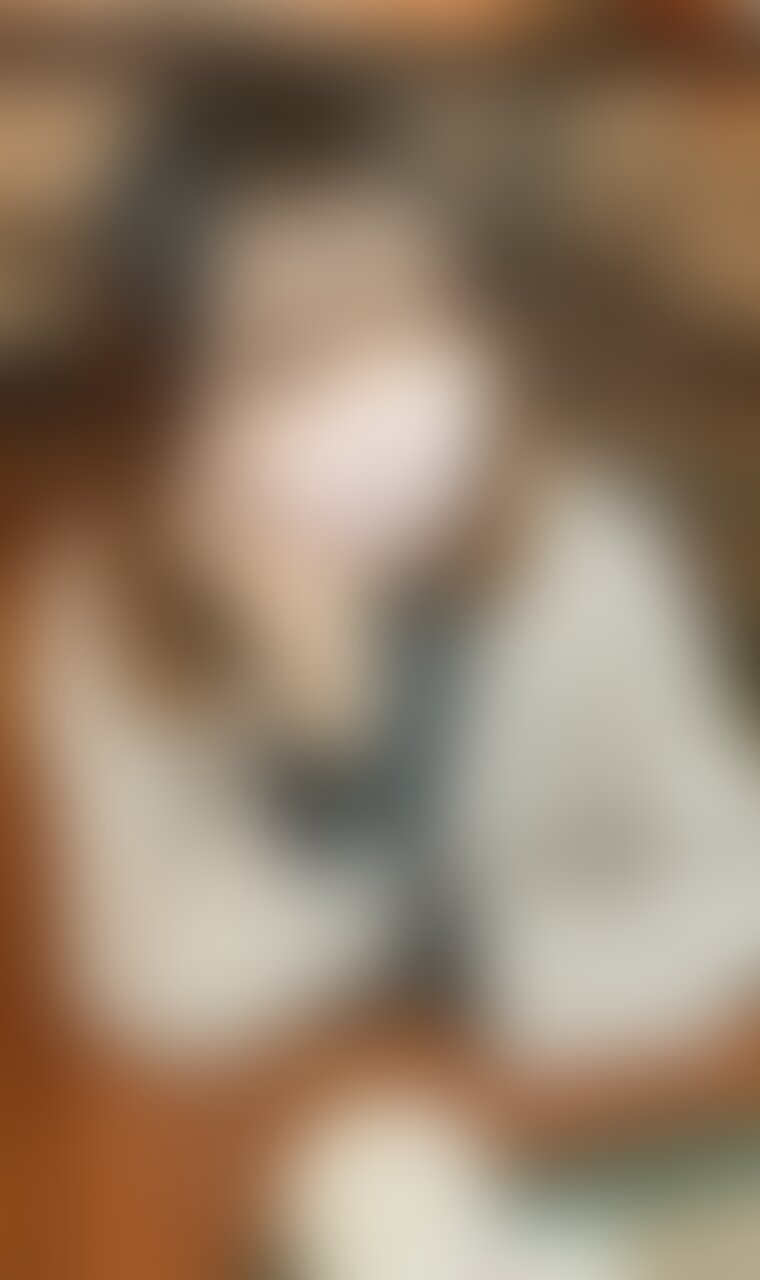 【初撮り】 【個撮】19歳細身ガリ現〇2年生。初撮り◎キレカワ系に見えて超恥ずかしがり屋のギャップ萌え♥中出し
===================================
※若い子なので、数量・価格など変更や調整する場合がございます。ご了承ください。
※一部顔出しNGです。サンプル画像なども、急遽変更することがございます。
pj(パパ活女子)を、経済力にモノを言わせて交渉する毎日を送っています。
今回はキレカワ系に見えて、超恥ずかしがり屋というギャップ萌えの権化みたいなpjでした。
サンプル見てもらえれば分かると思います。
めっちゃ性格もよく、もう今年イチを見つけてしまったかもしれません。
今回は、都内から電車で数十分のところから、
中出しされに、ノコノコ来てくれました。
応募理由はすごくまじめで、今後、自分で食べていけるように個人の仕事を始めているんだとか。
それに関連することとして、興味本位と、勉強熱心さから応募のようでした。
いまのところ、バレNGのため、顔はマスク有りと言ってましたが、
この感じだと、交渉で上乗せてしていけば、そのうちいけそうです。
現代っ子のpjたちは、頭がよわい子が多く、将来のことはあまり考えていません。
目先のお〇に食いついてきます。
我々大人は、経済力を武器に、気持ち良く生ハメしながら、
全国ネットに、女の子の裸を晒してあげましょう。
ハメ撮りは初めてとのことでしたが、撮られると興奮すると言っていました。
かなり才能がありそうなので、開発していこうと思います。
「恥ずかしぃ…!♥」のセリフは、10回以上言っていると思います。
スカートを自分でめくらせたり、○○○めながらゆっくりと脱がしていき、
モデル体型の細身(ちょいガリ)の身体を堪能します。
生挿入すると、やはり若い膣のぎゅうぎゅう締め付けが凄かったです。
最後は中出しOKと承諾いただき、
若い膣奥にびゅーびゅー子種汁を射精しました。
最後は、アフタービタミンサプリで信用させて、中出しOKです。
この子も人気だったら、またハメ撮りしてきます。 (2/2)