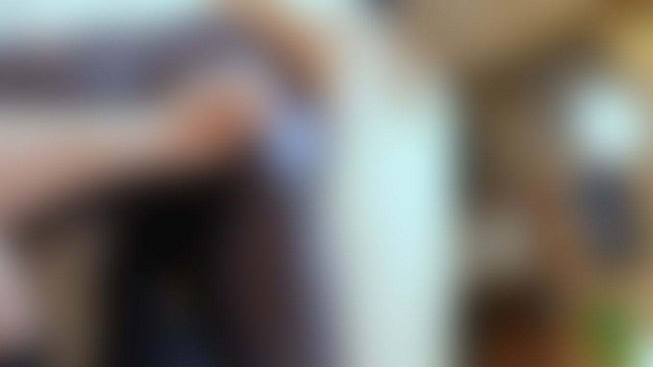 先生を下に見る生徒会長ミミの乳首&亀頭いびり射精管理オナニー見学
先生を下に見ている体操着ブルマの女の子が、
射精管理オナニー見学してくれました。
金玉を揉み揉みしたり、乳首や亀頭の先っちょをいびったりしながら、
M男のオナニーを見学します。もちろん、すぐにイカせてくれるような
優しさはありません。M男が射精を訴えると手を払いのけて
射精までさせてくれません。そして金玉揉み揉みや亀頭を手のひらで
包みこんでキュッキュとひねったり、イク方向とはまた違う快楽責めを
与え続けるのです。まさに射精する奴を指先ひとつで支配するのです。
そんなプレイの一部始終を自撮りしていただきました。
フル勃起したちんこをシコシコする情けないM男の姿を、
撮影しながら至近距離で見学してくれましたよ。
射精管理オナニー見学されながら乳首や亀頭、そして金玉をいびられたい、
そんなオナニー見学好きなM男の貴方だけにオススメです。
1920*1080
07:55
608.3MB
.mp4
●本作品に登場する人物は○○○以上である事を確認しております。
●本作品に登場する人物はモデルであり、同意の上で撮影を行っております。
●二次利用・転売・転載等を固く禁止いたします。 (2/2)