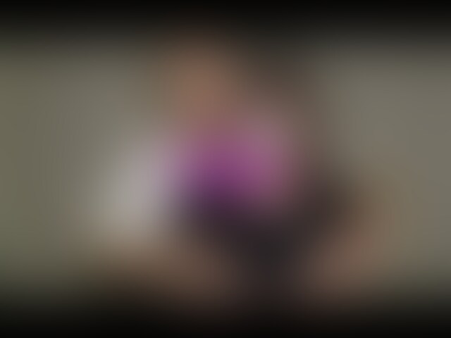 清楚系のアイドルのような可愛い女の子をナンパして乳揉んで乳首触ったらガチで照れてたww【おっぱいかビンタ#216】 (2/2)