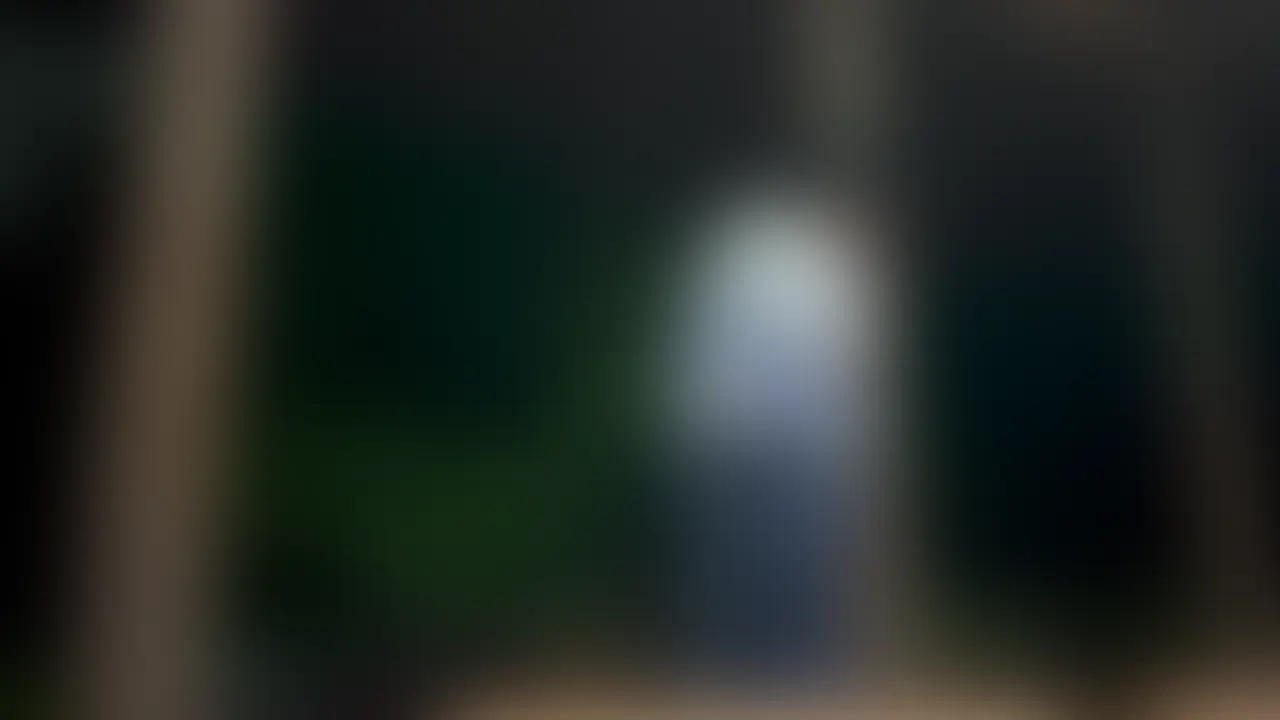 顔出し！性処理サッカーリーマン。公園で生種付け露出 sample 1