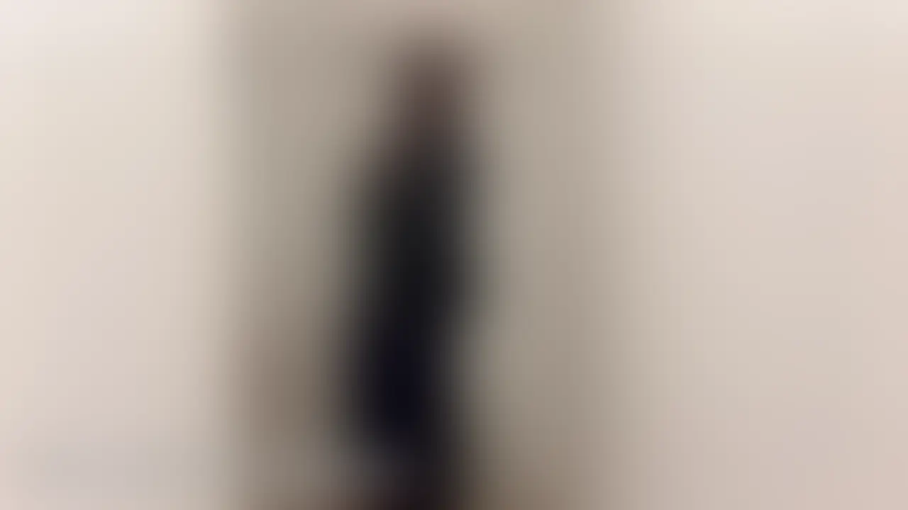 こんばんは🌙
アラサーぼっちOLのさおりです。

私がたまにやっちゃう、ドキドキなイタズラ🥰

ノーパン出勤💗✨

ノーパンっていうだけでムラムラしちゃって、びしょ濡れになっちゃった…💓💓 (2/2)