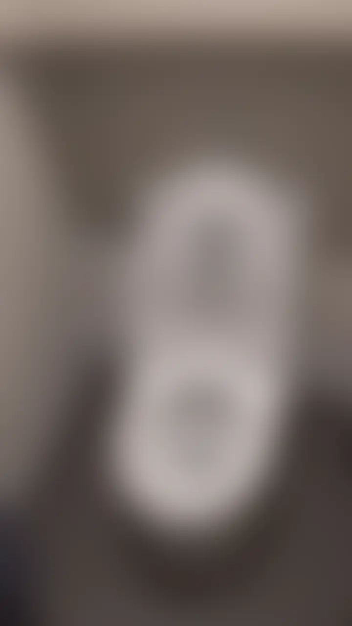 アスリートみたいに引き締まった身体つきの非常にかわいらしい女の子です。
気持ち良さそうなアヘ顔でいやらしい声を出しながらイっちゃってました。 (2/2)