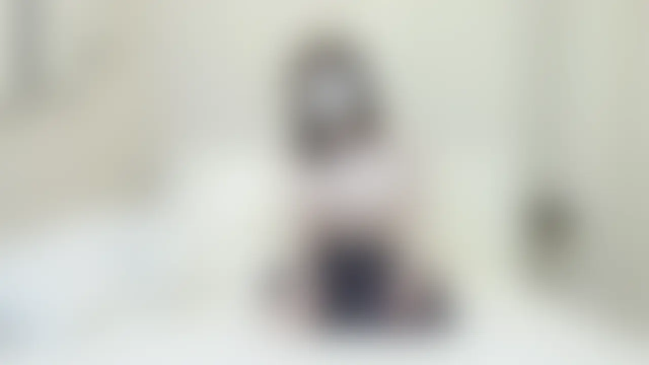 お疲れ様です🤗
ななです✨
昨日に引き続き、今日もYouTubeでは絶対に見せられない動画だよ…💓
今回はね、おっきいディルドで自分で気持ちよくなっちゃって…
最後はびくびく痙攣しながらイっちゃいました😳💦
みられるのすごく恥ずかしいけど…
これ見て、一緒に気持ちよくなってくれたら嬉しいな…🥺💞 (2/2)