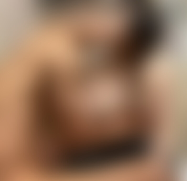 出張ローション手コキ○○○・パイ揉み&Dキス&パイ射オプション【美乳Eカップ・吉川(20歳)】
┈┈┈┈┈┈┈┈┈┈┈┈┈┈┈
🙏みなさまにお願い🙏
「いいね」をたくさんもらえると投稿頻度を増やす励みになるのでぜひ♡を押してください!
┈┈┈┈┈┈┈┈┈┈┈┈┈┈┈
どうも風俗大好き、ゆってぃ監督です。
30分4,000円の激安出張オナクラで美乳Eカップ吉川さんを指名!
最近、巨乳にハマっておりまして、オナクラのHPでキャストを「おっぱいの大きい順」に並び替えて、上から指名しておりますw
今回の吉川さんはEカップという大きさだけでなく、美乳&若い&可愛い、ということで指名して参りました。
「今日はいっぱい癒やしてあげますね」なんて言われて施術がスタート。ほんわかしている雰囲気なのですが、サービス精神は旺盛で乳首をなめたり、ローションに行く前にちんこに唾を垂らしてシコシコしてくれたりしました。
実物のおっぱいは美乳というのにふさわしい美しさ。ツンと上を向いた乳首は、指先で触るとすぐに固くなってましたw
乳首もピンク色で、弾力もあり、100点満点のおっぱいです。またディープキスをしたときの唇も大変柔らかく「唾たくさんください」といったら、僕の口をよだれでベトベトにしてくれました。
最後は、立ちながら、 美乳めがけて発射。おっぱいに精子が大量についてしまいました。
容姿はほどよい肉付きの可愛い系。おっぱいはの大きさはEカップの巨乳でした。もちろん美脚の美女です。
最後は美人で可愛い子の手マンコで、亀頭を高速でしごかれて大量射精してしまいました。
○○○の流出モノなので「拡散等は絶対NG」でお願いします。
エステやリラクゼーションに行くくらいなら風俗業界未経験の素人女子大生(JD)やOLが沢山いる手コキ専門店が断然おすすめですね。
デリヘルやヘルス、ソープ、ホテヘルより安いし、メンエス(メンズエステ)だとNGな「抜き」もできる。かわいい美少女も沢山います。
女の子との交渉次第ではお店を通さず会って、自分好みのコスプレを着せたり、ハメ撮りをしたり、オナニーを見せてもらったり、、なんてことも可能だったりします。
ちなみに小型カメラで○○○していたんですが、全くバレませんでしたw
場合によっては予告なく削除することもございますので、気になる方はお早めのご購入をおすすめします。
今回、エロくて最高だったので、今度は、顔面騎乗位、素股、パイズリなどのオプションでもつけようかな。
その際はまたオリジナルの個人撮影○○○動画を公開しますね。笑 (2/2)