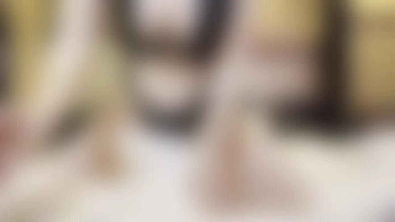 【枕でしちゃった】見る前に「いいね♡」押してくれると嬉しい🥹このプランに入ってる人には優先的にDM返してるから 感想教えてね💕(ゆいとも沢山お話しできるよ!)少し恥ずかしいけど、枕使ってすごい腰振っちゃった❤️ ゆいの動画で沢山癒されて、気持ちよくなってほしいな💕 (2/2)