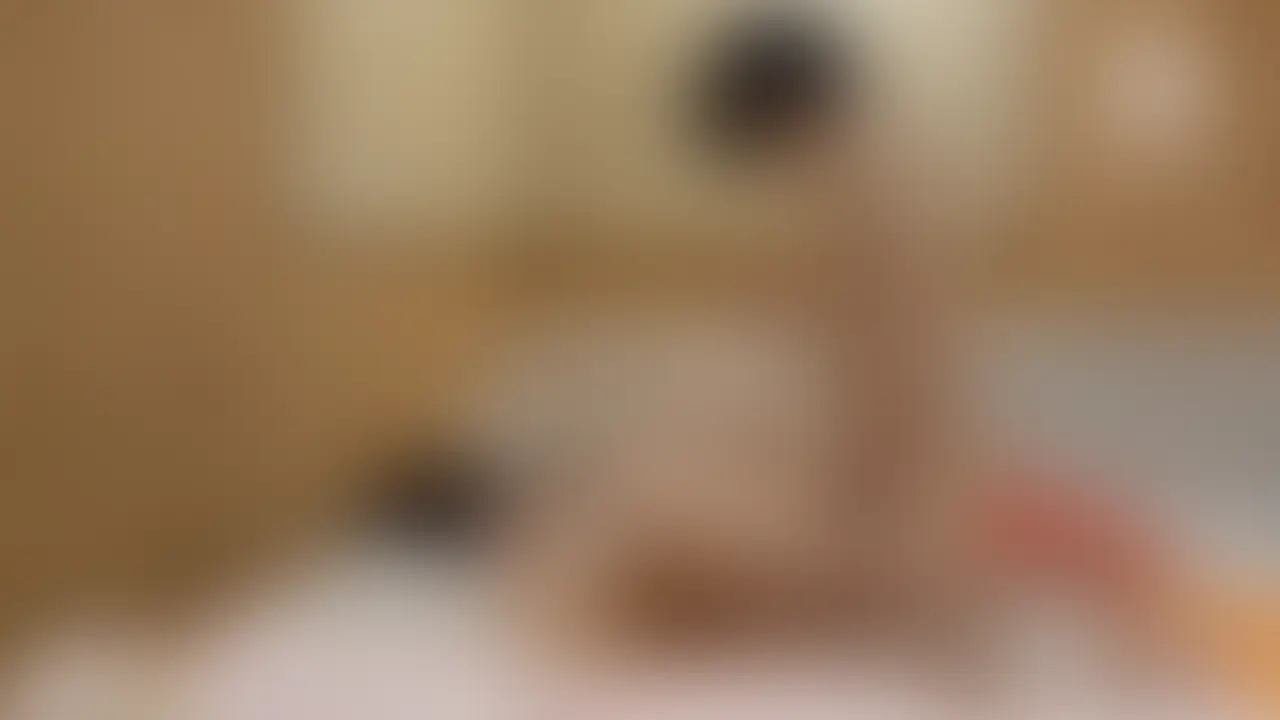 挿入オンリー
ツイッターで初の出会い。恥ずかしくてすぐ消えてめっちゃエッチに変貌したシンママ11-16

久々のおちんちんの味はどう？中でもたくさん積極的でいいですね！ずっと鳴き続けて声枯れない？笑
正常位のフルコース5分してました。チューしたら首に手巻き付いて離れません。
寝バック首絞め。中も締まって気持ちいからされたいと言ってくれてましたね。上からズボズボしっかり奥まで気持ちよさそうに響く喘ぎ。

焦らしてから真ん中くらいまで入れてピストン。そしてズボっと。声我慢プレイ全然できてません。吐息駄々洩れです。チューお預けの意地悪してたら「チューしたい」とほっぺにまで

ずっとギューやチューしながらの正常位。求めてくれるのは嬉しいです。上も下も全部繋がってます。互いに気持ちいね。ペシペシと互いの皮膚が当たり合って…

見つめ合ってたくさんキスしてずっと密着して口塞がれてもエロい吐息漏れ出ちゃうね「気持ちい気持ちい (2/2)
