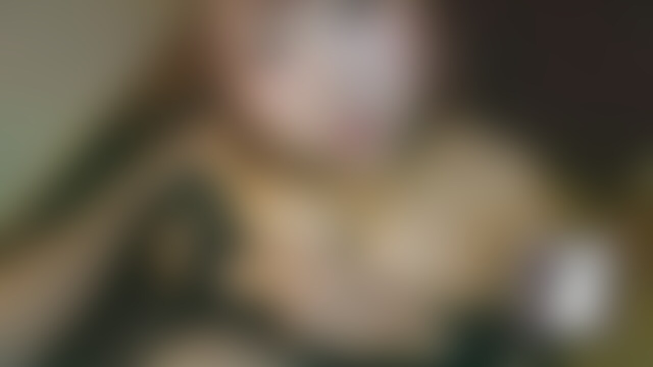 【元インフルエンサー　りお　Hカップ21歳】第3章💘

フォロワー10万人超えの元インフルエンサー。
今は活動休止している【りおちゃん】の禁断の中出しSEX💘

あそこ丸出しで手マンで爆イキ💘
そのままソファで正常位で生ハメ💘 (2/2)