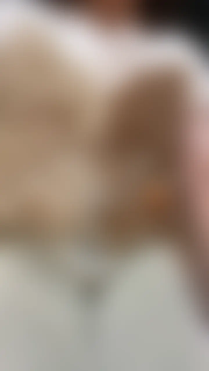 久々の私服で自宅で撮影してみました🥺
杉浦さんにこの前パンツ手コキしたときにめちゃくちゃ興奮してたんで
絶対Mだと思って今度足でいじめようと思ってちょっと一人で特訓してみました🥺w
が、自分も気持ちよくなりたくなってしまって下着姿のままおなにーしてしまいました...🥺 (2/2)