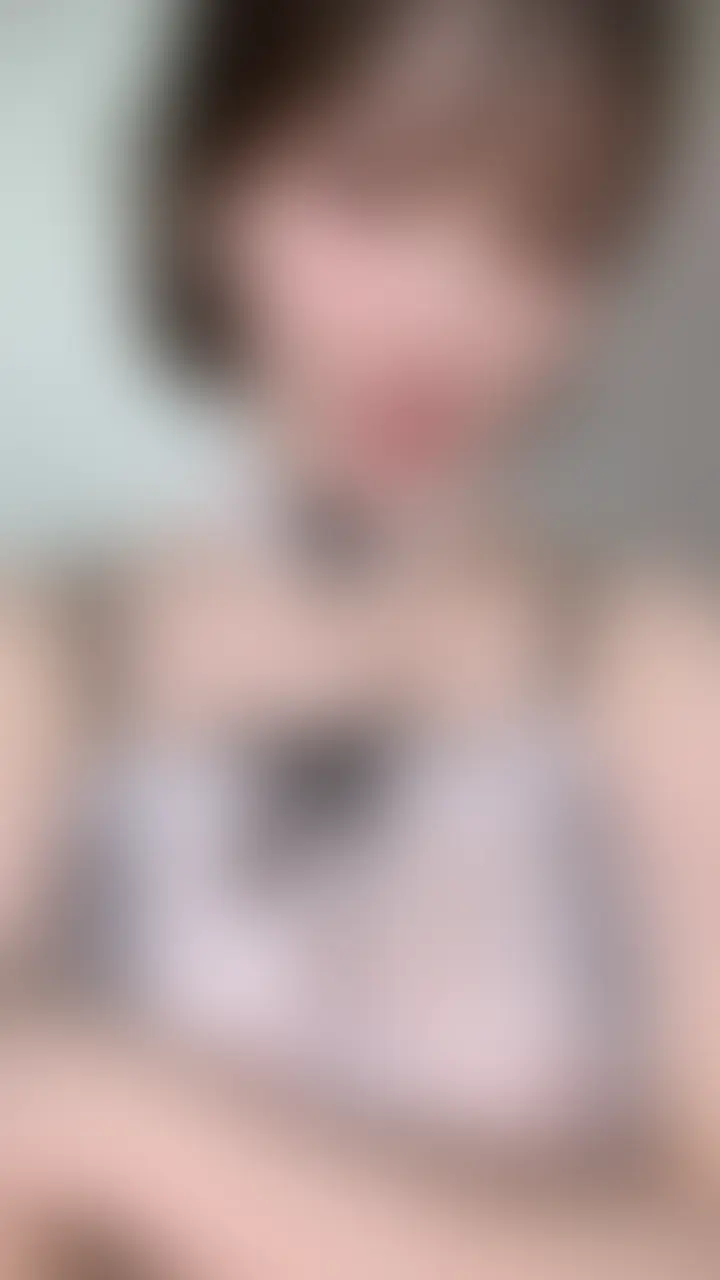 おっぱい好きの殿方のオナニーをいろはが全力サポート！目の前に迫ってくるおっぱい、柔らかさ全開のパイズリ、おっぱいの音、パイズリの音、唾液でにゅるにゅる、自分で乳首も舐めちゃう♡殿方を気持ちよくするはずが、自分まで気持ちよくなっちゃって…？！目で見て音で感じるおっぱいとパイズリずくしの完全主観！！そこに加わる淫語で完全ノックアウト間違いなし！！ (2/2)