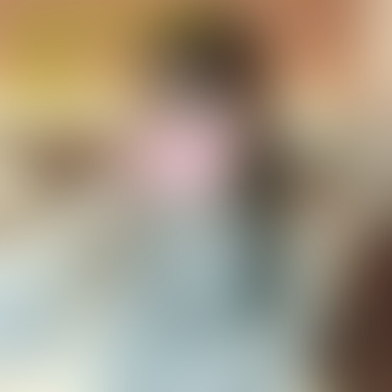●【初撮】大久保〇縁界隈で有名なFカップあ〇ちゃん(19)をスカウトしてAVデビューさせてみたｗ

サンプルPV
https://myfans.jp/posts/c7258a36-6163-40ca-97b3-200a2261141a

はい、どうも～
今回は〇縁界隈で有名なFカップあ〇ちゃん(19)をAVデビューさせちゃいました(笑)
設定でも何でもないガチなので、知っているまたはお手合わせした殿方も多いのではないでしょうか？

言葉巧みにスカウトして、ようやく出演していただけました＾＾


名前：あ〇
年齢：19
身長：160cm
バスト：Fカップ
備考：大学生


SNSで知り合って撮影日に初めて会ったんですが、SNSでは礼儀正しい印象だったのが実際会ってみたらかなり小生意気(笑)で、しょっぱなからタメ語ですｗ
しかも上から目線ｗｗｗ

そういう感じだから、こちらもタメ語ですぐ仲良くなれました(^_^)

肌は色白で張りがあり、アソコもピンクでキレイです(パイパン)
体型はムチムチ美乳の超安産型ｗ
腰回りと尻が大きいので、巨尻フェチさんに受けると思います！


●プレイ内容

シャワータイム
チチ揉みタイム
前戯→フェラ
正常位から1発目の種付け
バック→背面座位→立ちバック
背面騎乗で2発目の種付け

このコはフェラがめっちゃうまいです。
舌でポコチンの先端を絡めとるシーンがとにかくエロいｗ
今度は撮影じゃなくて普通にお手合わせ願おうかな( ^ω^ ) (2/2)