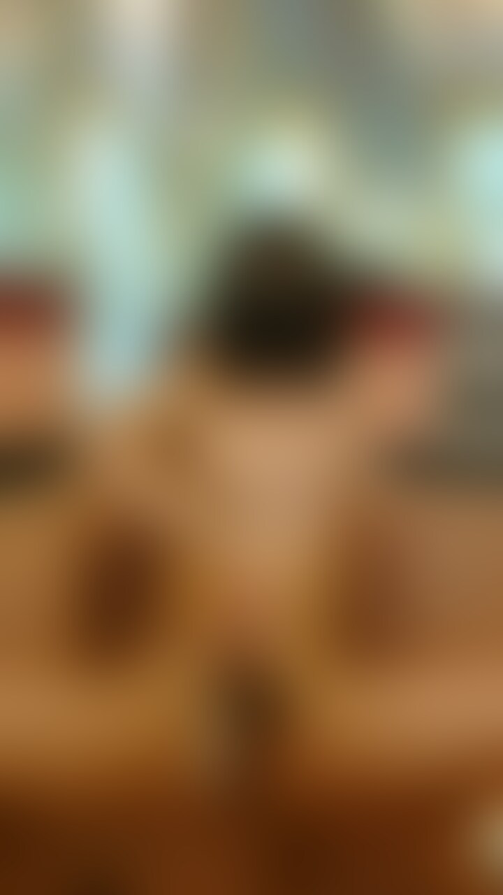 テカテカオイルまみれで見つめ合いながらじっくりドキドキ対面オナニー♥️ (2/2)