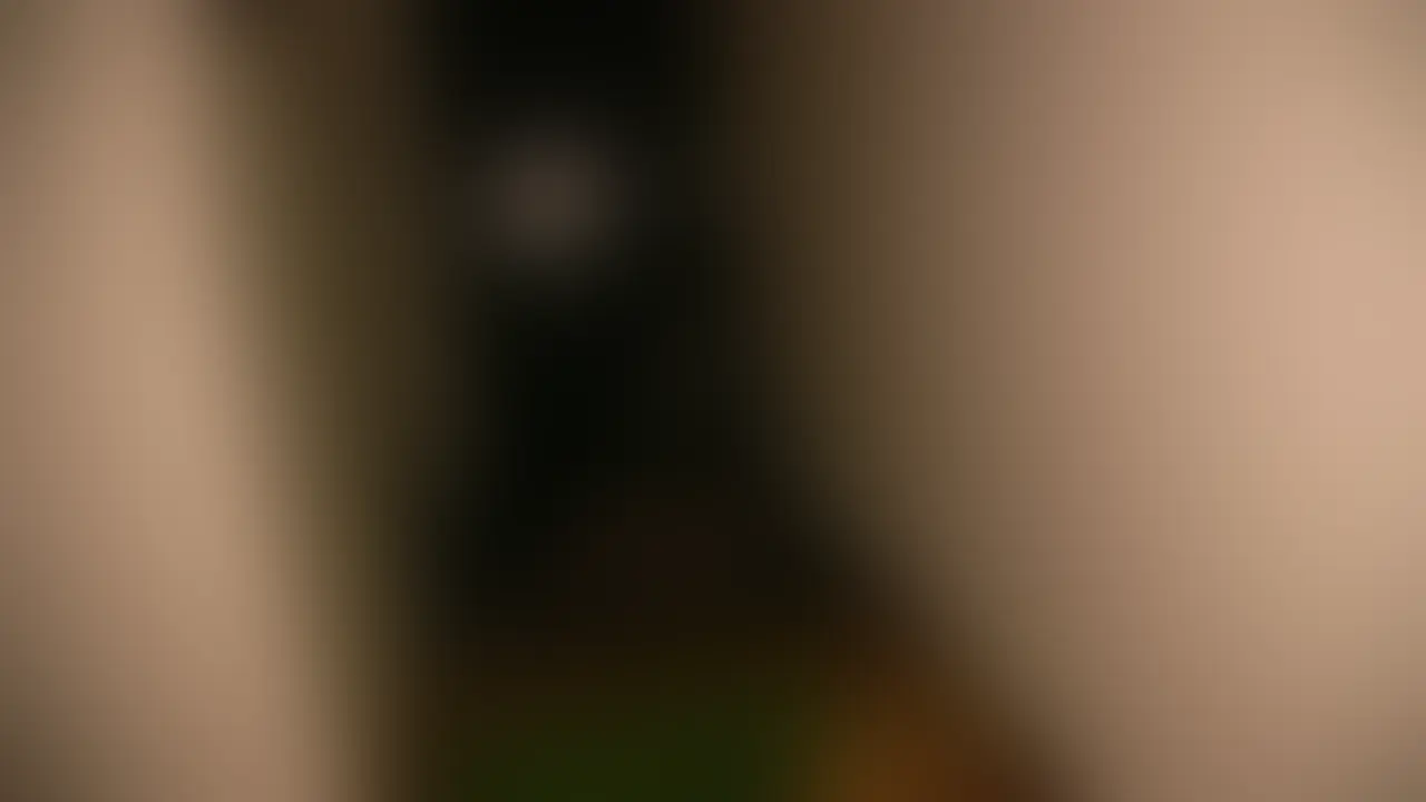 この春に九州から上京して来た美容系の会社に務めてる若いOLです。
友達の紹介で出会った子なんですが、彼氏のセックスが雑だとか淡白だとかで欲求不満マル出しでした。
それでも、かたくなに「浮気はしない」という真面目な子だったので僕のS心に完全に火がつきました。
絶対にセックスしたろうって。
だって、一緒に終電まで飲んでそのまま帰るってただのナマ殺しじゃないですか。
そんな子にはちょっと強めの酒を飲ませたらイチコロです。
今回、今まで彼氏にしか抱かれたことのないピュアなカラダを思いっきり味わわせてもらいましたが、なんやかんや感じてましたよ、この子(笑)。
マンコもビッチャビチャに濡れてましたしね。。 (2/2)