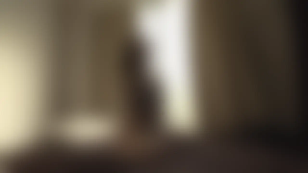 スタイルがいい彼女は、下着姿になるとさらにその魅力が引き立ちます。
なぜかというと、とにかくくびれがすごいんです。
偉そうに自慢していますが、俺も撮影しているときにそれに気付きましたww
この完璧なくびれを見た瞬間にもう俺の興奮はもう収まりません。
ビンビンに勃起した俺のアソコを見て、嬉しそうにする彼女。
笑顔もまた彼女のチャームポイント。
嬉しそうに攻める彼女を見るとさらに興奮してしまいます。
ある意味最高の負の連鎖です。
ただ俺も男ですから、攻められてばかりではいられません。
彼女のことも気持ちよくしてあげて初めてセフレという関係が成り立つわけで、
今のままでは俺は一人よがりのただのクズ男です。
彼女のブラを外し、今度は俺が彼女の乳首を攻めます。
もう我慢できないのか、早く下も弄ってほしいという目で見てくるので
パンツ越しでもわかるぐらいびしょびしょに濡れている彼女。
これはすぐに気持ちよくしてあげないとかわいそうと思い、手マンからのク〇ニ。
喘ぎ声もかわいらしい彼女に俺の興奮が止まることはありません。
今度はフェラをしてもらい、お互い気持ちが最高潮まで高まったところで
彼女の口から衝撃の一言が。彼女から上に跨りたいというんです。
あまりの衝撃的な一言に聞き返してしまいました。
今日はもうクズ男になってもいいと一瞬思ってしまうぐらいに気持ち良かったです。
でも、最高の女っていうのは男を勝手に動かすもので気付いたらバックの体制で自ら彼女を
気持ちよくしたいと腰を振っていました。
お腹に出してしまった精子は彼女がホイップクリームかのように美味しく頂きました。 (2/2)