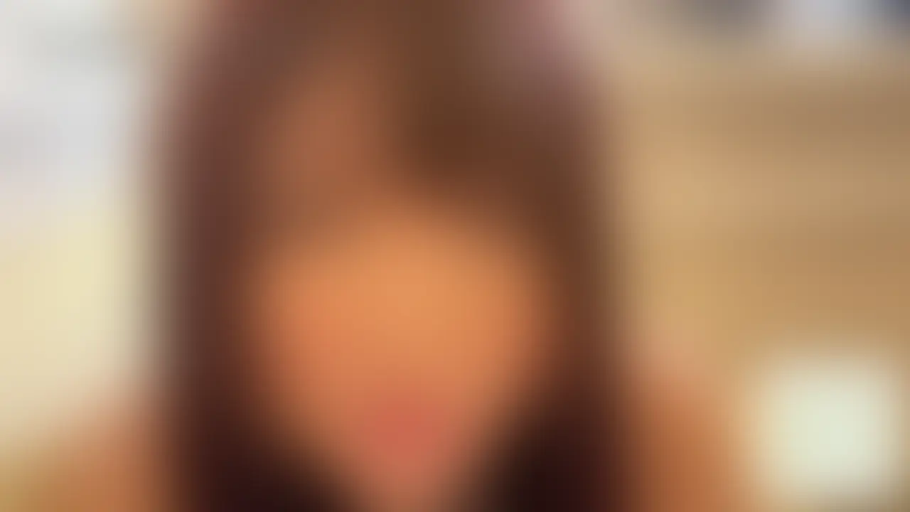 【M男性必見】目を逸らしちゃダメ【あすか様のお仕置き部屋】
あすか様がルールを決めて遊ぶシリーズ。
今回のルールは、とてもシンプル。
「目を逸らしちゃダメ。」
目を逸らさない限り、あすか様は気持ちいい事をしてくれます。
そんなのただのご褒美でしかない…?
軽い気持ちで挑んだ男ですが、
あすか様の美貌に照れては目を逸らし、
あすか様のテクニックでビクビクと仰け反っては目を逸らし、
その度にお仕置きされてしまいます。
もちろんあすか様は男を気持ち良くさせたいのではなく、
ルールを破らせてお仕置きしたいため、
あの手のこの手で目を逸らさせます。
男女の攻防をお楽しみください。
【「あすか様のお仕置き部屋」とは?】
ドラマやCMなどで活躍中の女優さんが仮名で出演する、M男性向けの限定シリーズ。
ありがたいことに全作品をご購入くださっているほど、あすか様ご自身が「M男の望む世界」の熱烈なファン。
出演をご希望されて自ら面接にお越しくださった、意欲的な女王様です。
著名な方のためお名前は仮名、お顔は隠しての編集となりますが、その美貌や表情は画面越しにもしっかりと伝わるはずです。
ご本人に関するお問い合わせはご遠慮いただけますようお願いいたします。
あすか様ご自身のM男いじめプレイはもちろん、本業が女優さんですので、シチュエーションプレイや、過去にリリースした作品のリメイクも製作しております。ぜひ今後の展開にもご期待ください。
・出演者は18歳以上である事を確認し、本人承諾の上で撮影しております。
・第三者への提供・譲渡・販売は禁止させて頂きます。 (2/2)