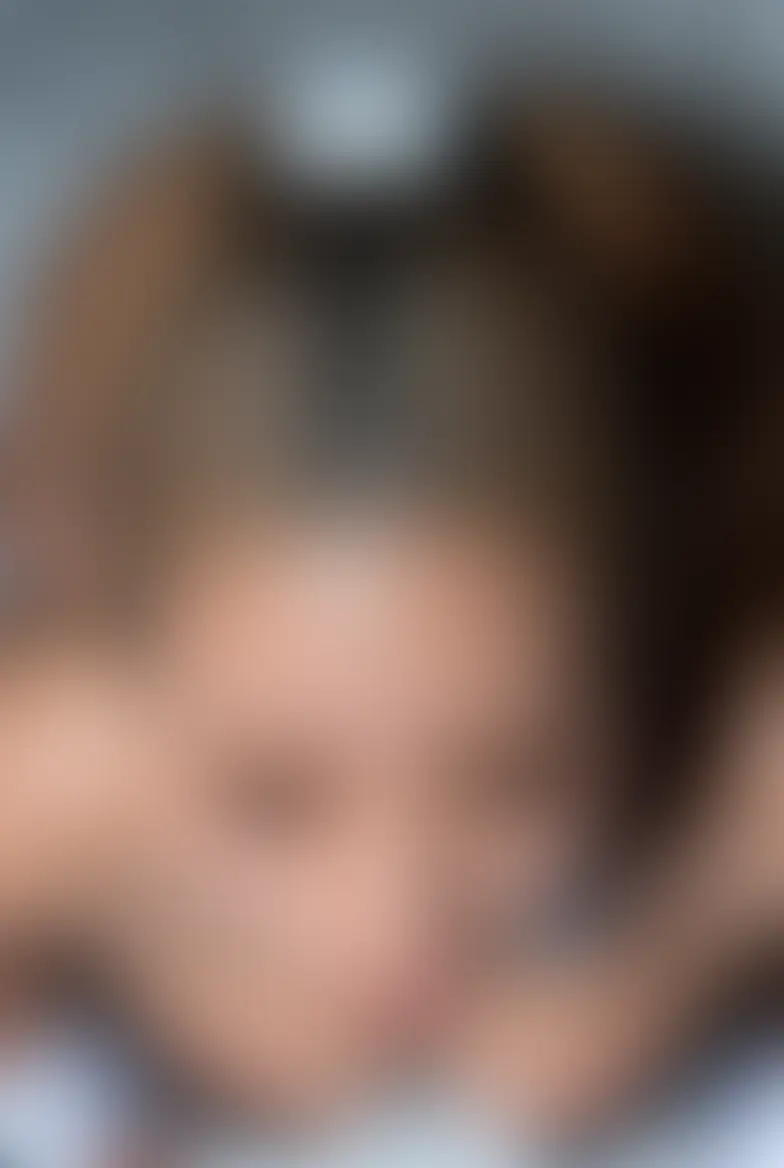 【分け目フェチ】Hair fetish「ギャルバニーのうつ伏せ分け目💕 ドアップでお楽しみください👀」の投稿サムネイル