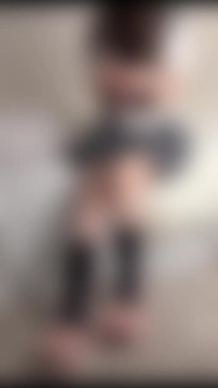 秘密のフェ◯動画です♡

わしづかみフェ◯奥までくるしかった😖 (2/2)