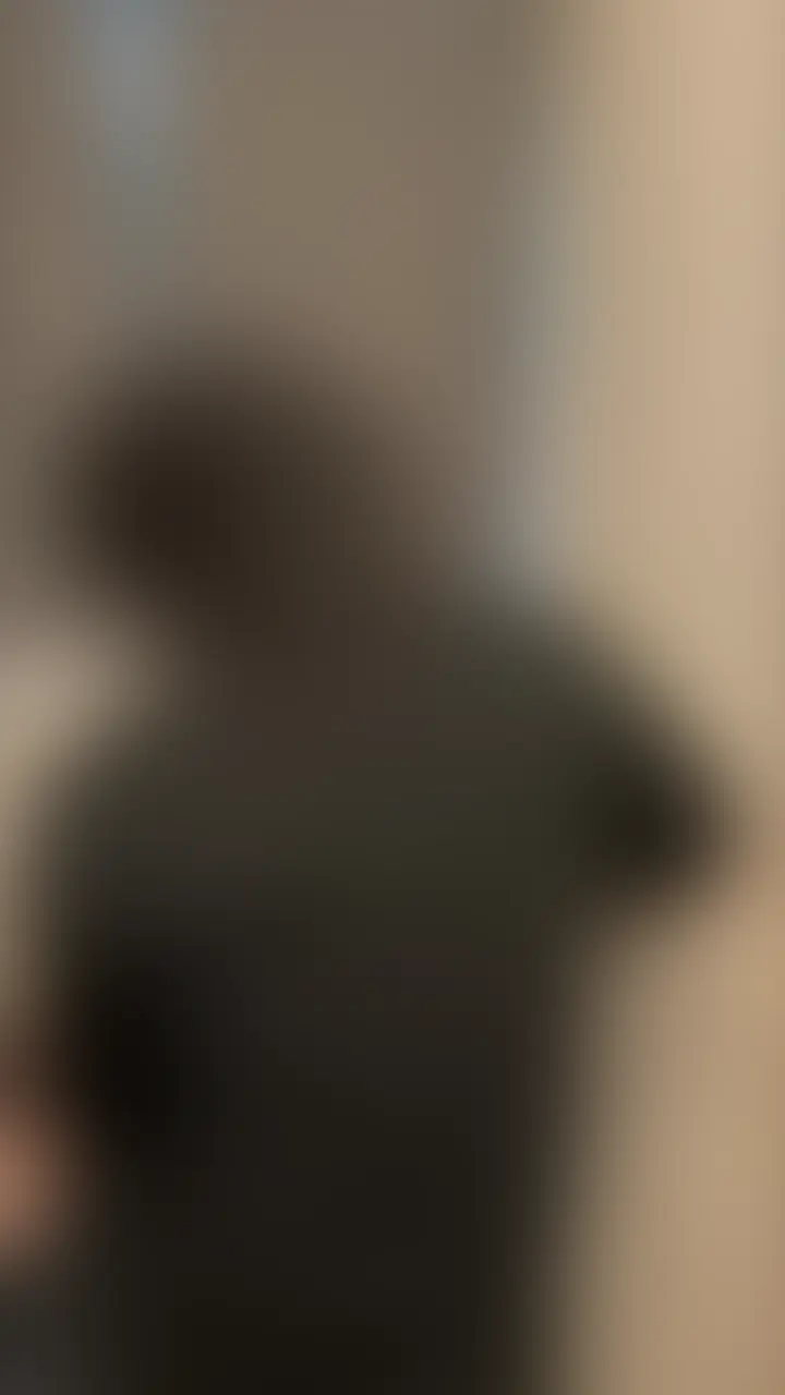 ナンパされたお兄さんの家で朝までエッチしちゃった♡ (2/2)
