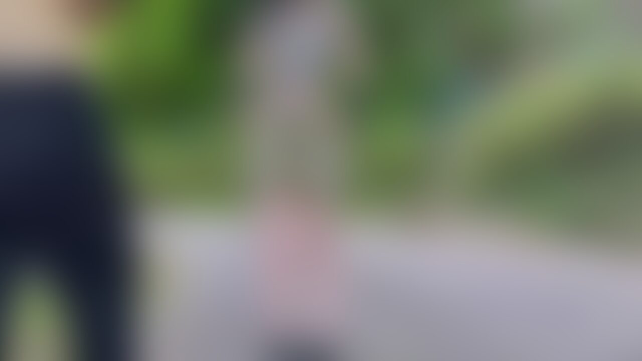 生まれて初めての野外セックスです🫣💕
公開期限が切れたので、おなかいっぱいプランか単品購入で観られます🫧

最初はハイキングのひとや車がたくさんでひやひやでした、、 💦
なのでえっちなことはほんのちょこっとだけの予定だったのに、でも2人共大好きな立ちバックですぐに気持ちよくなって「最後までしよ♡」って🍌さんにお願いしちゃいました🥰

🍑こだわりの編集で笑、ほとんどカットせずにお届けです💎
ちょっと山なので、すぐ下で野球してるひとたちの声がたくさん入ってたり、鳥さんのピヨピヨさえずりもたくさんですが臨場感を楽しんでもらえたら😆💕

みんなにやっと観てもらえて嬉しいよ~🫰🏻

03:30〜乳首いじり攻撃♡
05:20〜おフ○ラ攻撃♡
17:30〜立ちバック♡
25:50〜ちょっとだけ自撮り♡
28:30〜ごっくん&オマケお掃除♡

いいねと感想お待ちしてます🥰 (2/2)