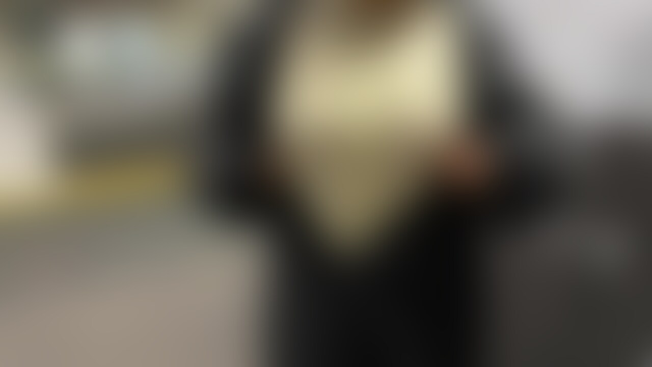 今回はとある施設でのお散歩動画です。新調した洋服でお散歩してきましたが、いつバレるんじゃないかと、ヒヤヒヤドキドキでした！大胆散歩を見てください！ (2/2)