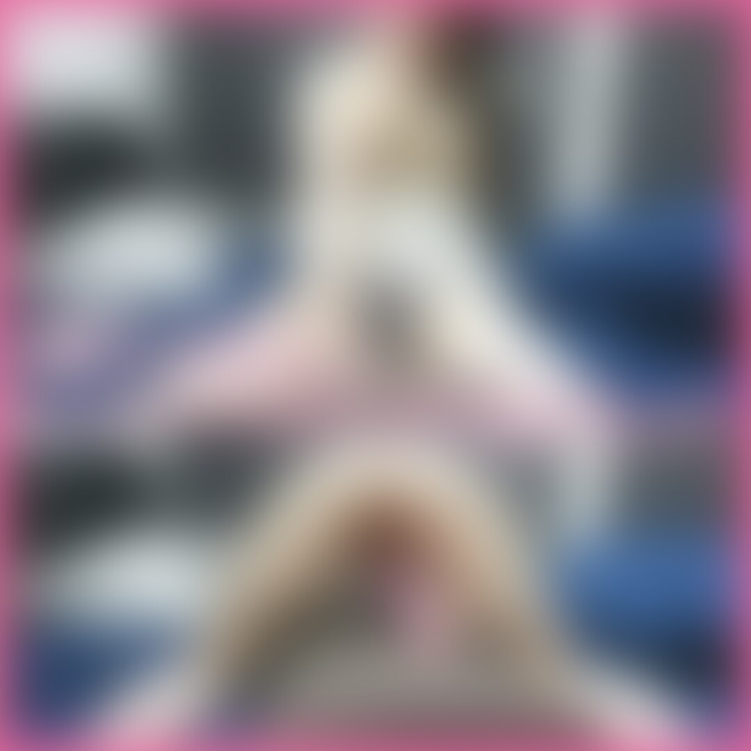 右上の「♡いいね」押してから見てくれると嬉しいなっ💓
,,,,,,,,,,,,,,,,,,,,,,,,,,,,,,,,,,,,,,,,,,,,,,,,,,,
こんばんは、みゆです🌙✨
最近はとうとう旦那さん一緒に寝てくれなくなって、寂しい😢
エッチしたいのに出来ない状況が続いててムラムラもすごい…
おもちゃ2個も使っちゃった…
オナニーばっかりする変態妻だから、シてくれないのかなぁ🥲
旦那さんの代わりにフォロワーさんに騎乗位と寝バックされてる妄想でしたよ…💕 (2/2)