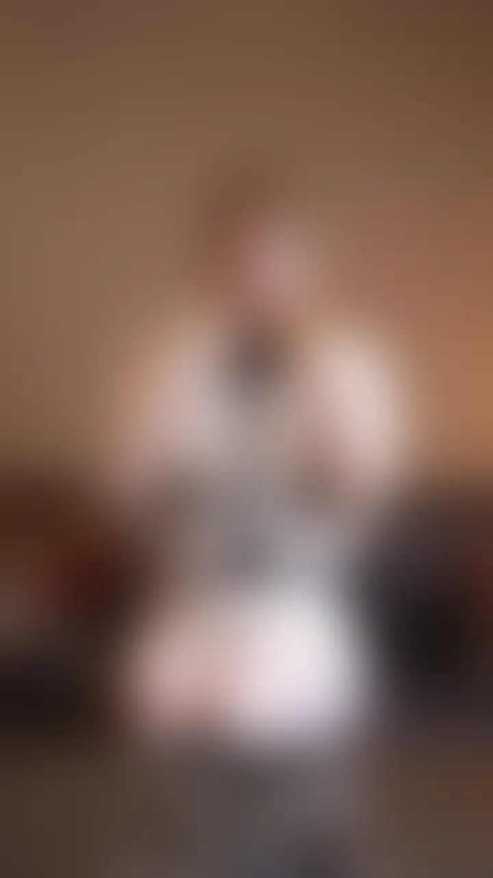 右上の『♡ハート』を押してから見てもらえると嬉しいです!
今回は、散歩中に気持ちよくされちゃいました🩷 (2/2)