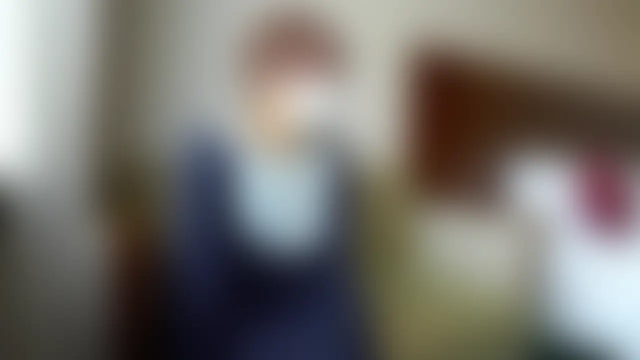 【かな20歳 NTR 彼氏を思い出して涙ぐむ。巨根に釣られハメ撮りSEX 身体は我慢できない 2本番】
★イイネで特典
★単品3日限定セール(2000円←2500円)
★1か月後に単品限定になります
----------------------------
かな20歳初出し。でもこれは3回目のハメ撮りで初撮りの動画は別にあるんですが、個人的にNTRが気分なのでこれから公開。
僕自身が巨根持ち+NTR好き+S要素なのでどうしても彼氏の話をさせたくなってしまう性癖で、はじめに彼氏とどうなの?ってきいたらまだ前戯もしてないのに涙目。クンニやフェラで涙をためながらしてる様子が興奮します。
それでも巨根が忘れられないわけで、冒頭にも「エッチは好き?」恥ずかしそうに小声で「うん」って。
-----------------------------
※成人年齢確認済み(身分証保管)
※同意済み(同意書保管)
※転載禁止
----------------------------- (2/2)
