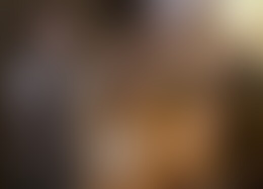この子はおそらく○○○と思われる学生の方でした。

あどけないお顔に透き通るような白いお肌のスレンダーボディをしております。

まずはいつも通り背面をオイルたっぷりでマッサージしてあげます。

座らせて後ろから入念にお胸のマッサージ。

若干戸惑っているようでしたが、何も言えずにおとなしくお胸を触らせてくれました。

若い女性特有のもっちりとして手に吸い付くような肌質のハリと弾力のあるお胸の乳腺に沿って下からゆっくりと揉み上げていきます。

恥ずかしそうに俯きながらもピンク色の小粒な乳首に指が擦れるたびにみるみる硬くなってくるのが分かります。

流した老廃物を体外に排出するため硬くなってきた乳首をキュッと指で摘まんであげると、吐息が荒くなり身体をよじらせながら感じてしまっているみたいでした。

鼠径部の際どい部分に指を這わせてマッサージしてあげながら少しずつ指をアソコに近づけていくと「そんなに際どい所もやるんですか…？」と不安気な様子でしたが、股関節のマッサージの重要性をお伝えして納得していただきます。

紙パンツの中に手を突っ込んで両側の鼠径部をマッサージしながら股間を外側から包み込んでいきます。

呼吸を荒げながらウットリとした表情で快楽に浸っており、隙を突いて中心部を撫でてみると既にぐっちょりと愛液が滴っておりました。

濡れてしまっていることをお伝えすると「あの…恥ずかしいです…」と遠慮されておりましたが、オイルと愛液がぐちょぐちょになってしまったクリトリスを優しく撫でてあげるとみるみる愛液が溢れ出してきてしまいます。

膣内に指を挿入してGスポットを的確に刺激してあげると、我慢できなくなってしまったのかかわいらしい喘ぎ声を漏らして快感に溺れてしまっているようです。

クリトリスを擦りながら同時に膣内を擦ってあげると、徐々に喘ぎ声が激しくなっていき腰を浮かせながら絶頂してしまっておりました。

身体をガクガク震わせながら余韻に浸る彼女に優しくキスをしてビンビンに勃起した○○○を触らせてあげると、興味津々といった様子で凝視しながら拙い手コキをしてくれます。

咥えるように促してみると両手で○○○を握りしめながら恐る恐る口を開いてぱっくりと咥え込んでくれました。

ここまで来たら最後までお付き合いしなくてはなりません。

ぐっちょりと濡れているにも関わらずあまり使用されていないであろうキツくて締まりの良い膣内にゆっくりと挿入してあげます。

奥までグリグリと入っていくと同時に激しい声で喘いでしまい、少しピストンしてあげただけで我慢できずに腰を浮かしながら快楽に浸る彼女がとても愛おしいです。

壊れてしまいそうなほどのスレンダーボディをバックから激しく突いてあげ、騎乗位にすると自ら腰を振って○○○を膣奥にグリグリと当てながら中でもイってしまっているようでした。

私も大興奮してしまい、最後は正常位で彼女の身体中に大量の精子をぶちまけてしまいました。 (2/2)
