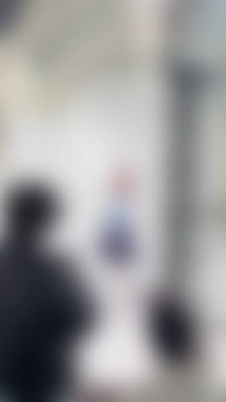 3穴同時挿入されて
2穴同時潮吹きした4P事件
昨日、コスプレの撮影スタジオにて
3人の男性に持ち上げられて
ディルドや男性器で
穴という穴を塞がれて
2穴同時に吹き散らかしたり
ハメられまくる
4P事件がありました…。
これまでもいろんなえっちを
経験してきた私ですが、まさか
のどアナ
メスアナ
ケツアナ
の3つを塞がれる日が来るなんて
思ってもおらず、
正直かなりびっくりしました。
3穴塞がれると女の子が
どんなことになっちゃうか
想像つきますか…?
まずアナルとおまんこに
同時挿入されることで
下の穴は理解できないほどキツキツ。
もはやどっちの穴に何が入ってるのか
私ですら理解できないまま
快感の波が襲ってきて
何度も白目を向いてしまいます。
それでも口にも挿入されてるため
まともな喘ぎ声も発せず
「ア”ア”ァ…ん”ん”…ぅぐ…」
みたいな情けないうめき声をあげながら
悶える始末…。
ただ男性3人の性欲の赴くまま
メチャクチャにされることにも
なぜか興奮を覚えてしまい…
気づけば枝豆サイズの乳首は
硬く立ち上がって
絶叫しながらメスアナとケツアナの
二穴同時に潮を吹いてしまう事態に…。
そのあとは、
体を持ち上げられたままズブリ…。
快感に溺れすぎて
正直なにがあったのか
あまり覚えてませんが
動画には乱れに乱れた4P動画が
収められてました。
あまりにも過激な映像で
情けない私の姿が映し出されてるので
すぐ消すかもしれません。悪しからず。
◤◢◤◢◤◢◤◢◤◢◤◢◤◢
※もちろん乳首にニプレス等なく
完全フル解禁で見れます。
※撮影許可の得た私有地です。 (2/2)